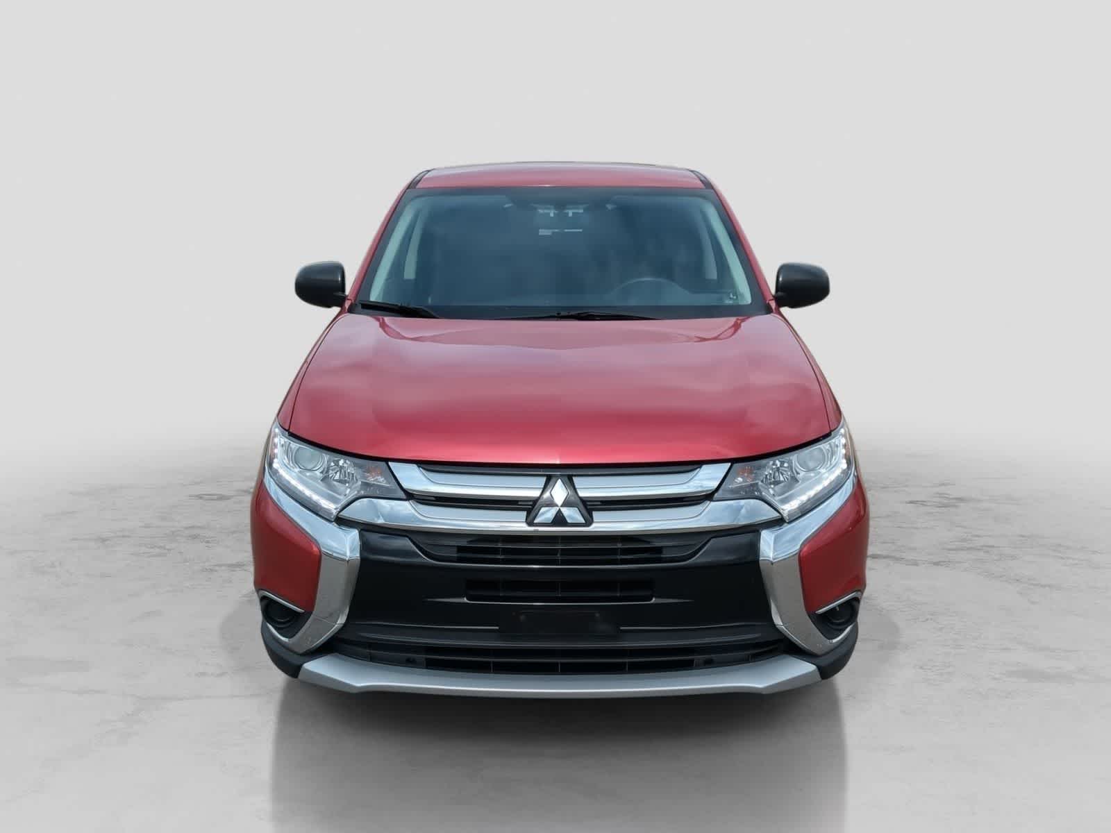 Thumbnail: 2018 Mitsubishi Outlander - 2