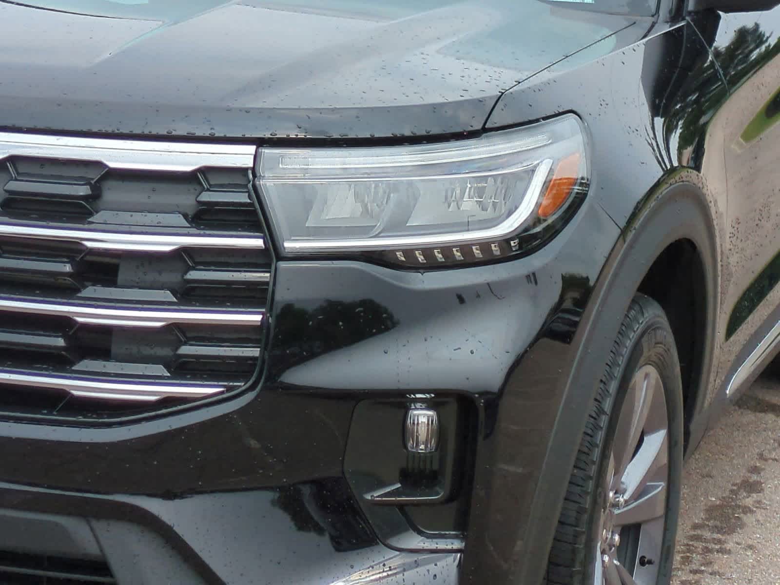 2025 Ford Explorer Active 11