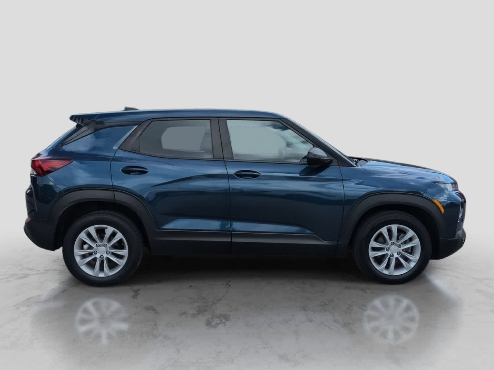 Thumbnail: 2021 Chevrolet TrailBlazer - 9