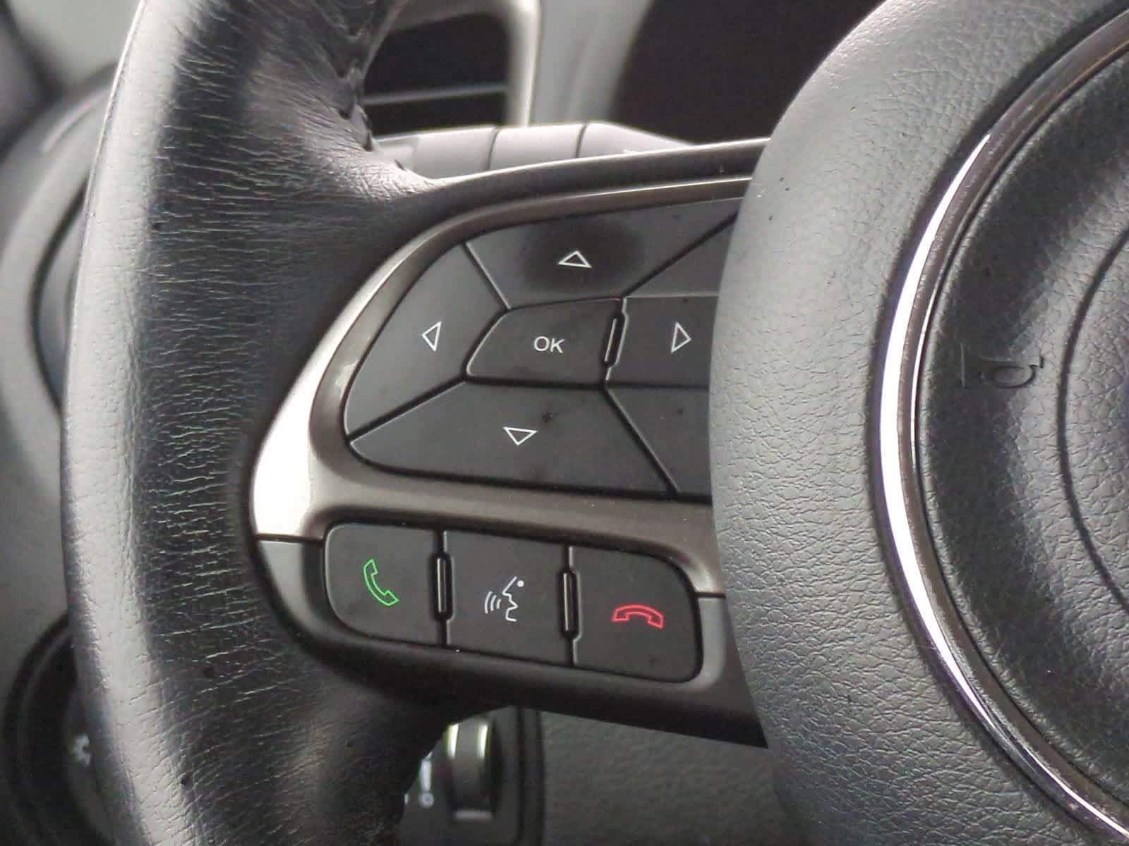 Thumbnail: 2021 Jeep Renegade - 22