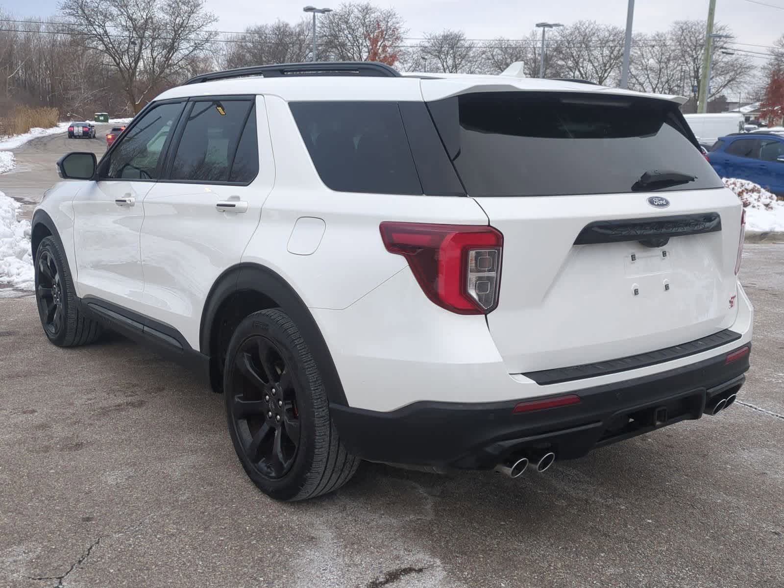 Thumbnail: 2022 Ford Explorer - 6