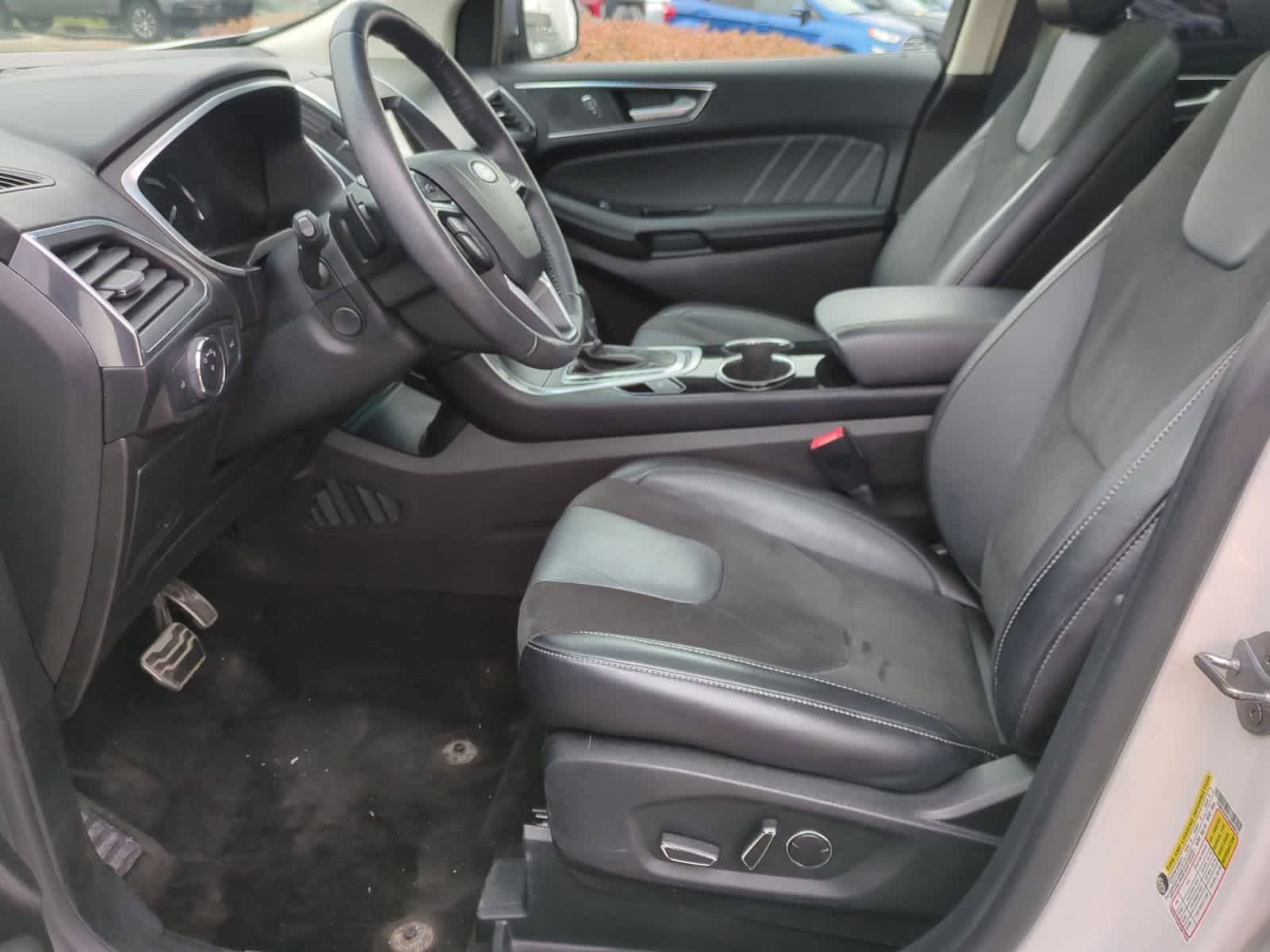 Thumbnail: 2018 Ford Edge - 16