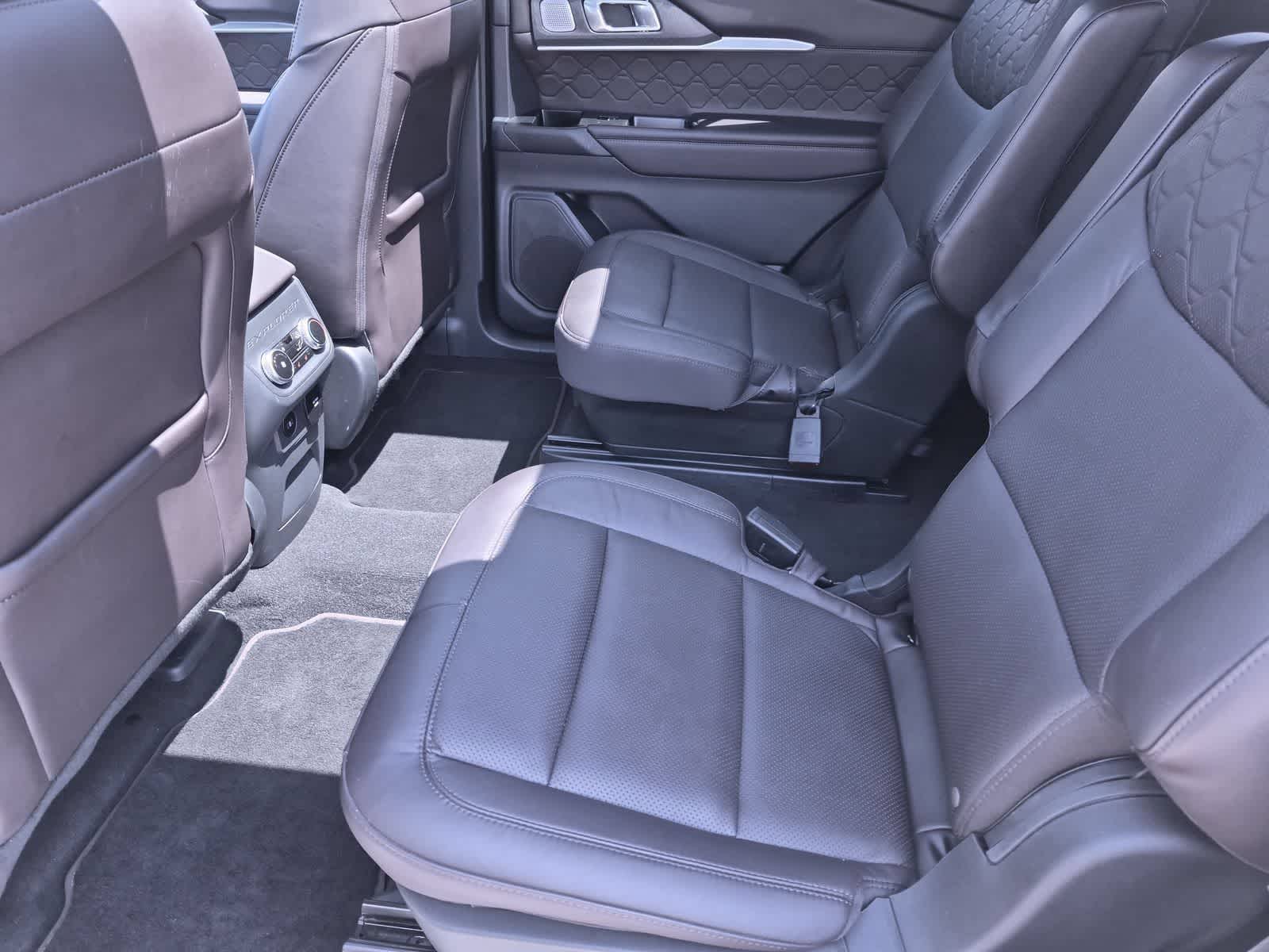 Thumbnail: 2025 Ford Explorer - 20