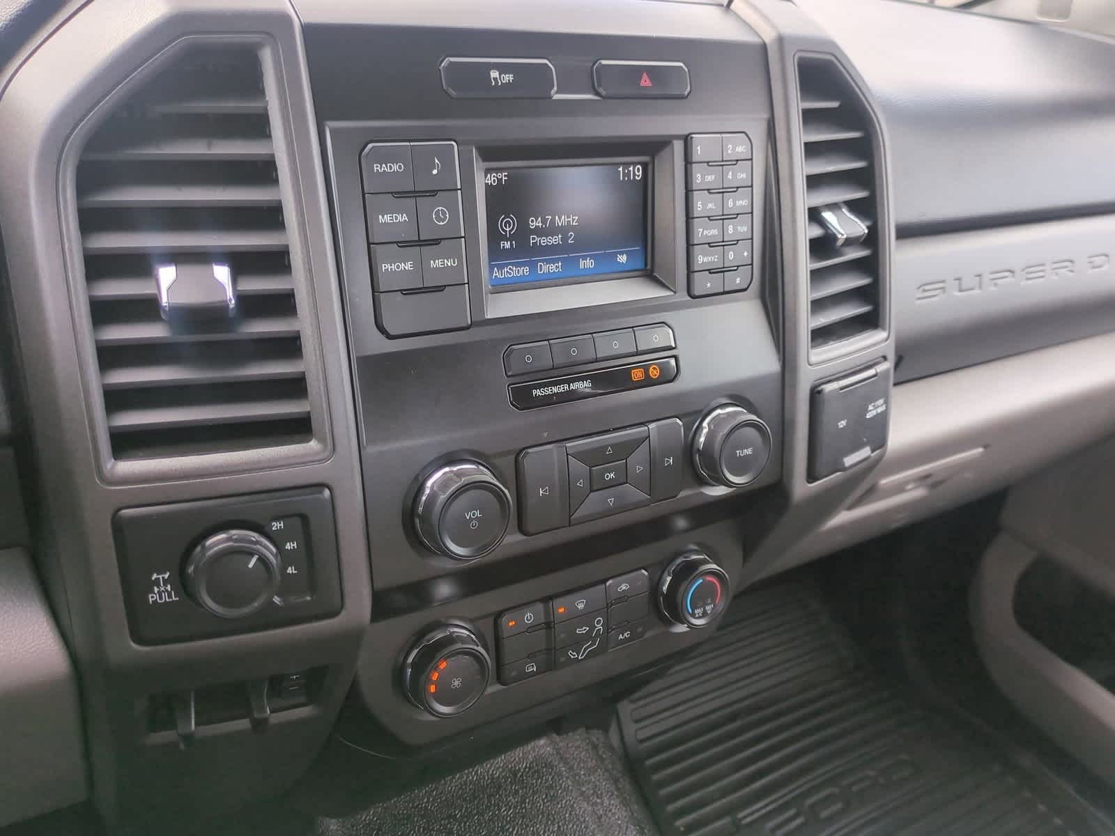 Thumbnail: 2019 Ford Econoline - 26