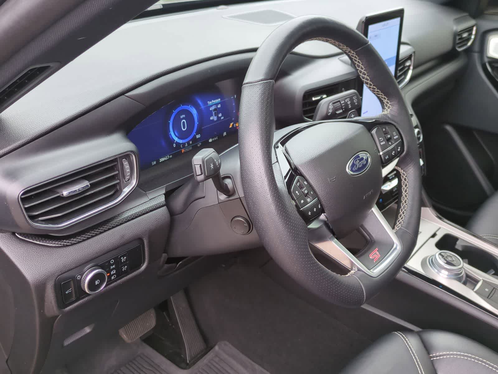 Thumbnail: 2023 Ford Explorer - 10