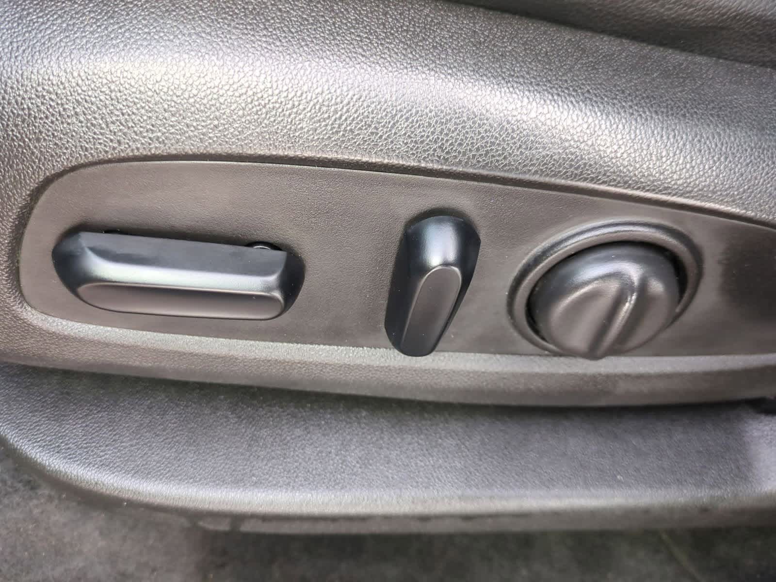 Thumbnail: 2018 Chevrolet Traverse - 17