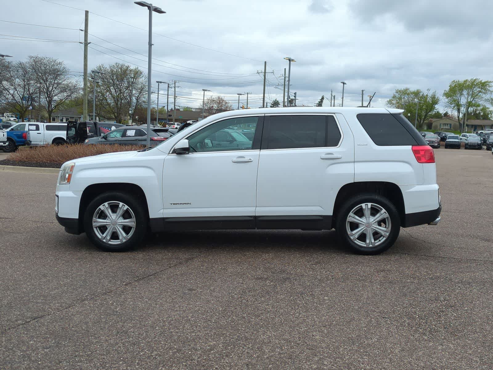 Thumbnail: 2017 GMC Terrain - 5