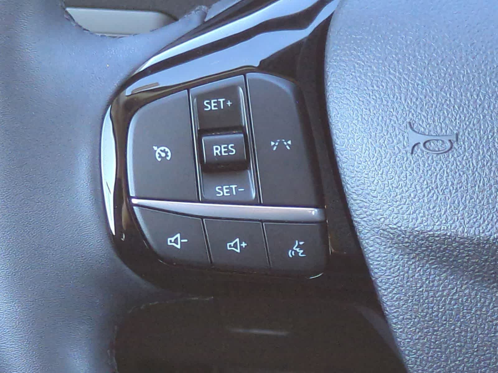 Thumbnail: 2023 Ford Escape - 23