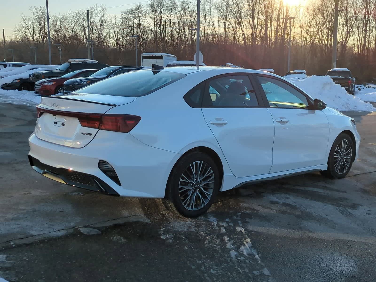 Thumbnail: 2023 Kia Forte - 8