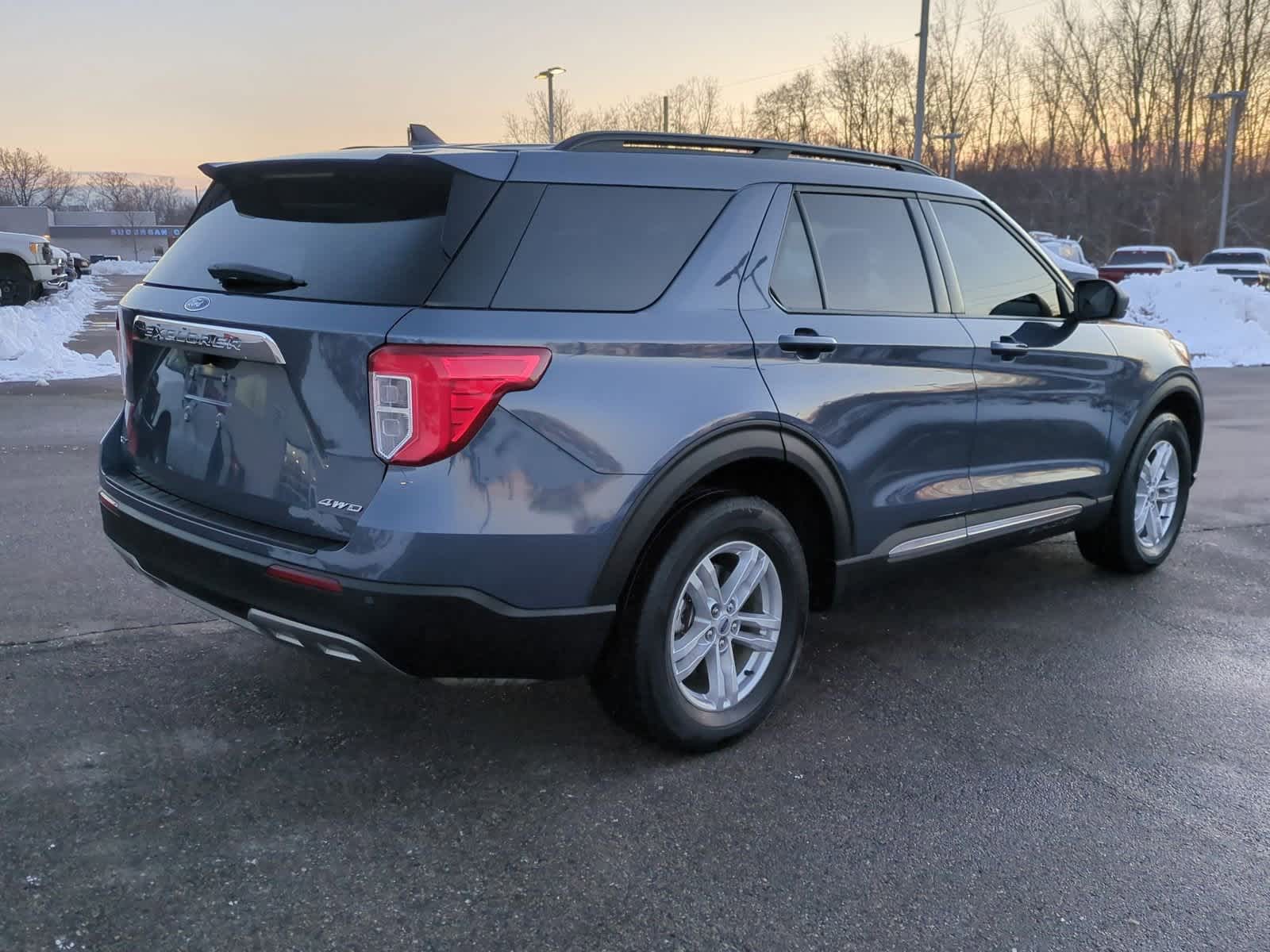 Thumbnail: 2021 Ford Explorer - 8