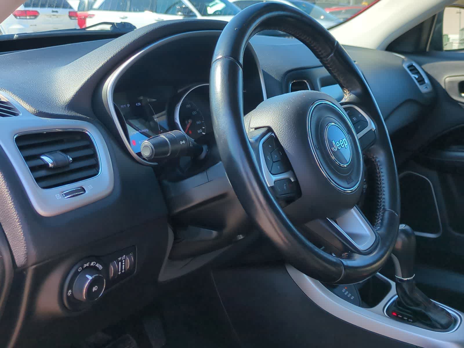 Thumbnail: 2020 Jeep Compass - 10