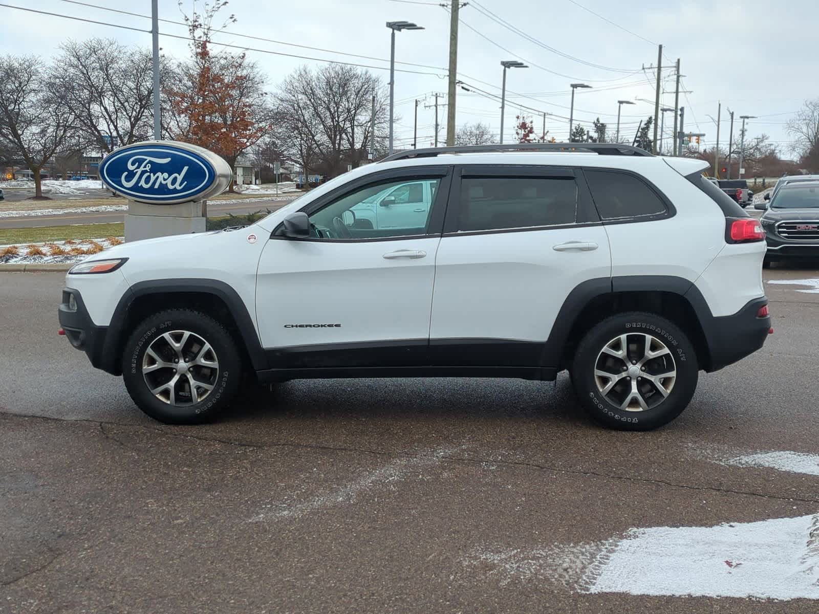 Thumbnail: 2017 Jeep Cherokee - 5