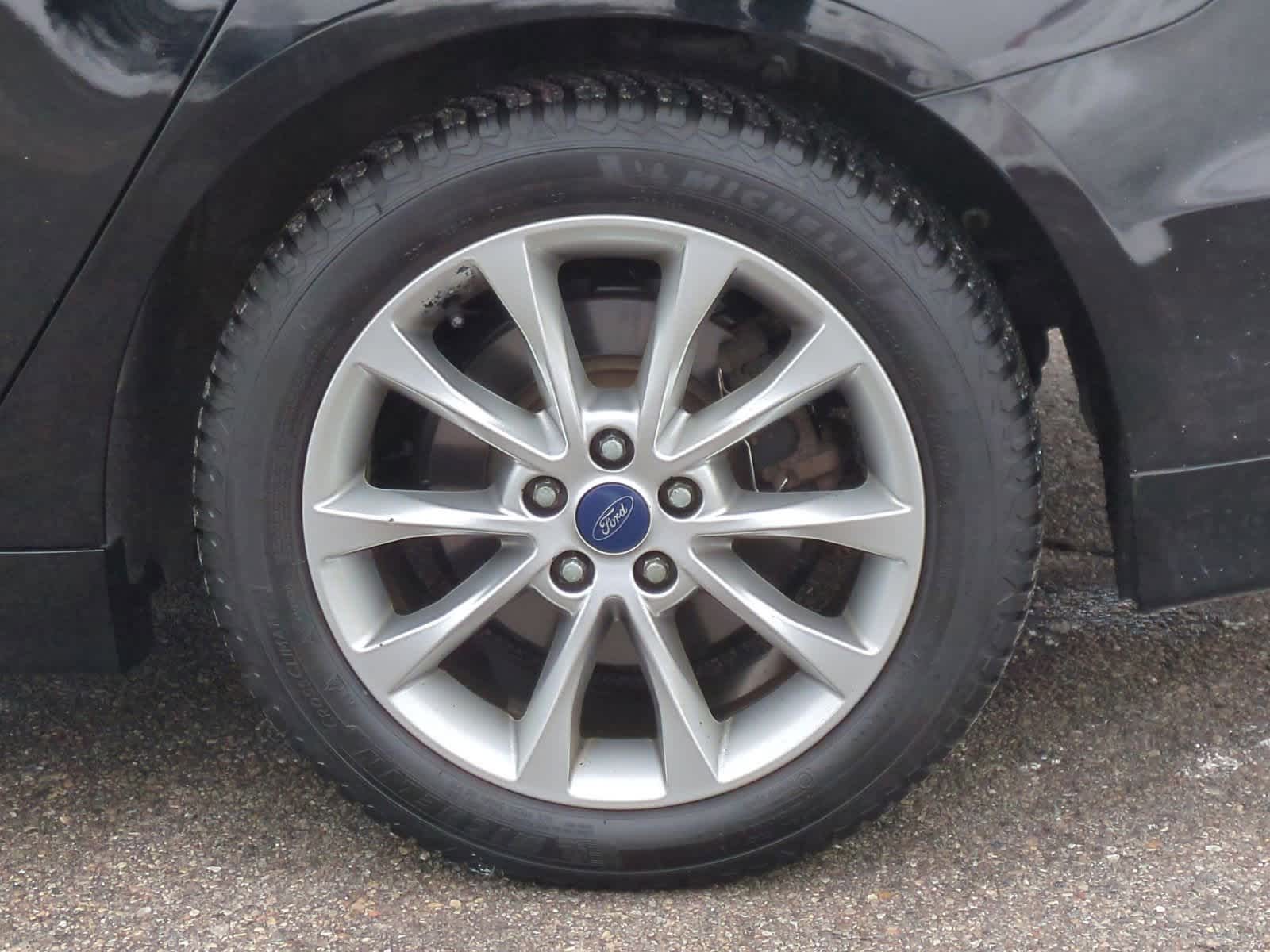 Thumbnail: 2017 Ford Fusion - 14