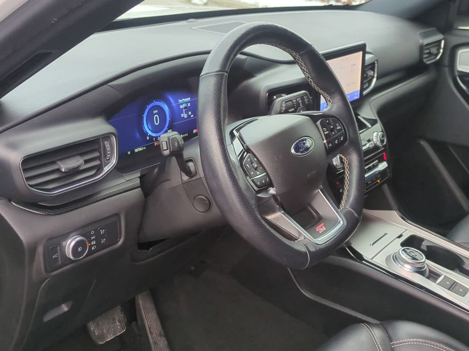 Thumbnail: 2022 Ford Explorer - 10