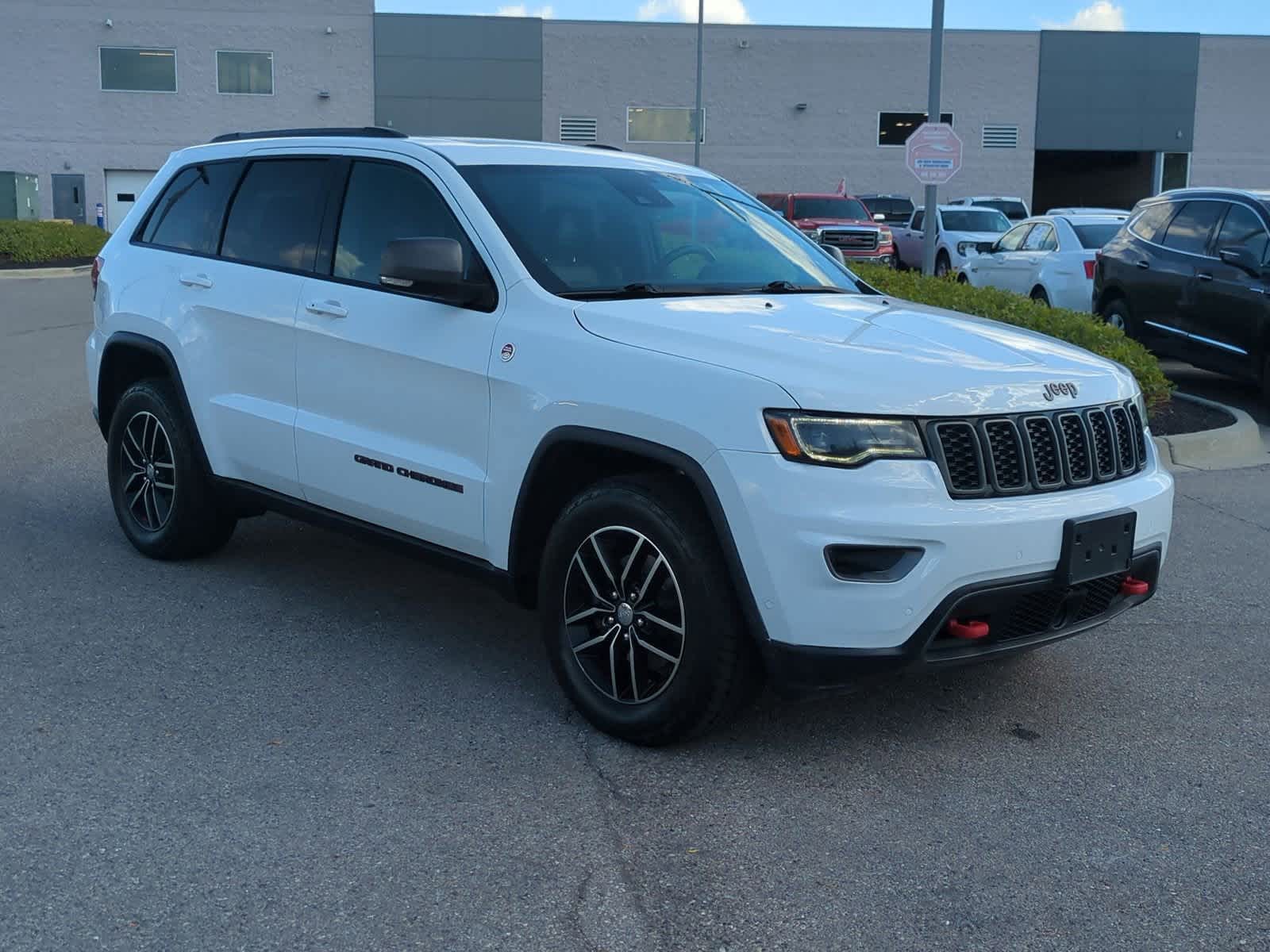 Thumbnail: 2017 Jeep Grand Cherokee - 2