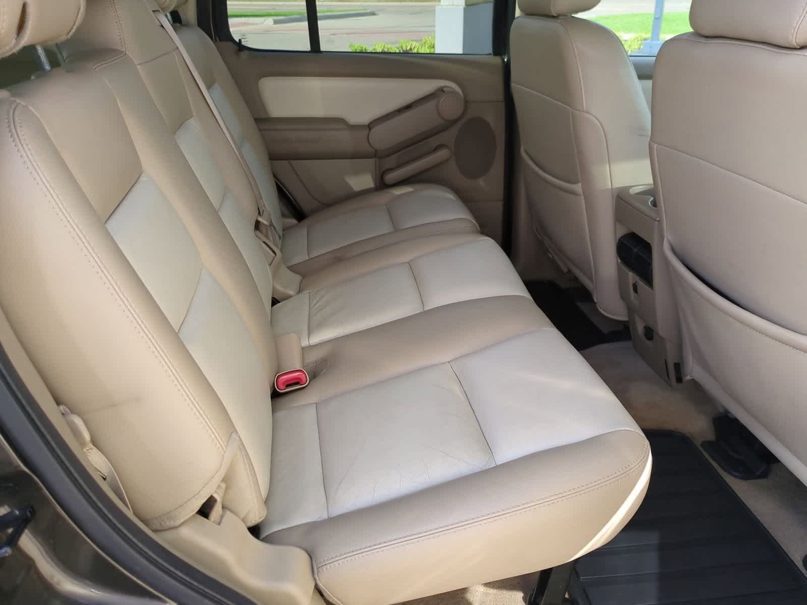 Thumbnail: 2008 Ford Explorer - 20