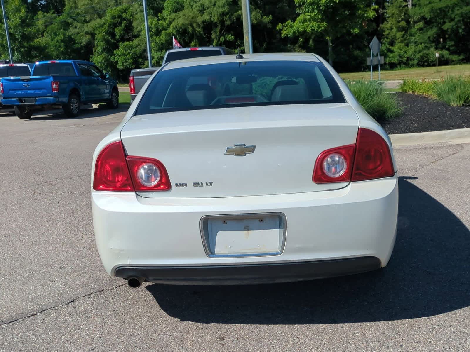 Thumbnail: 2010 Chevrolet Malibu - 7