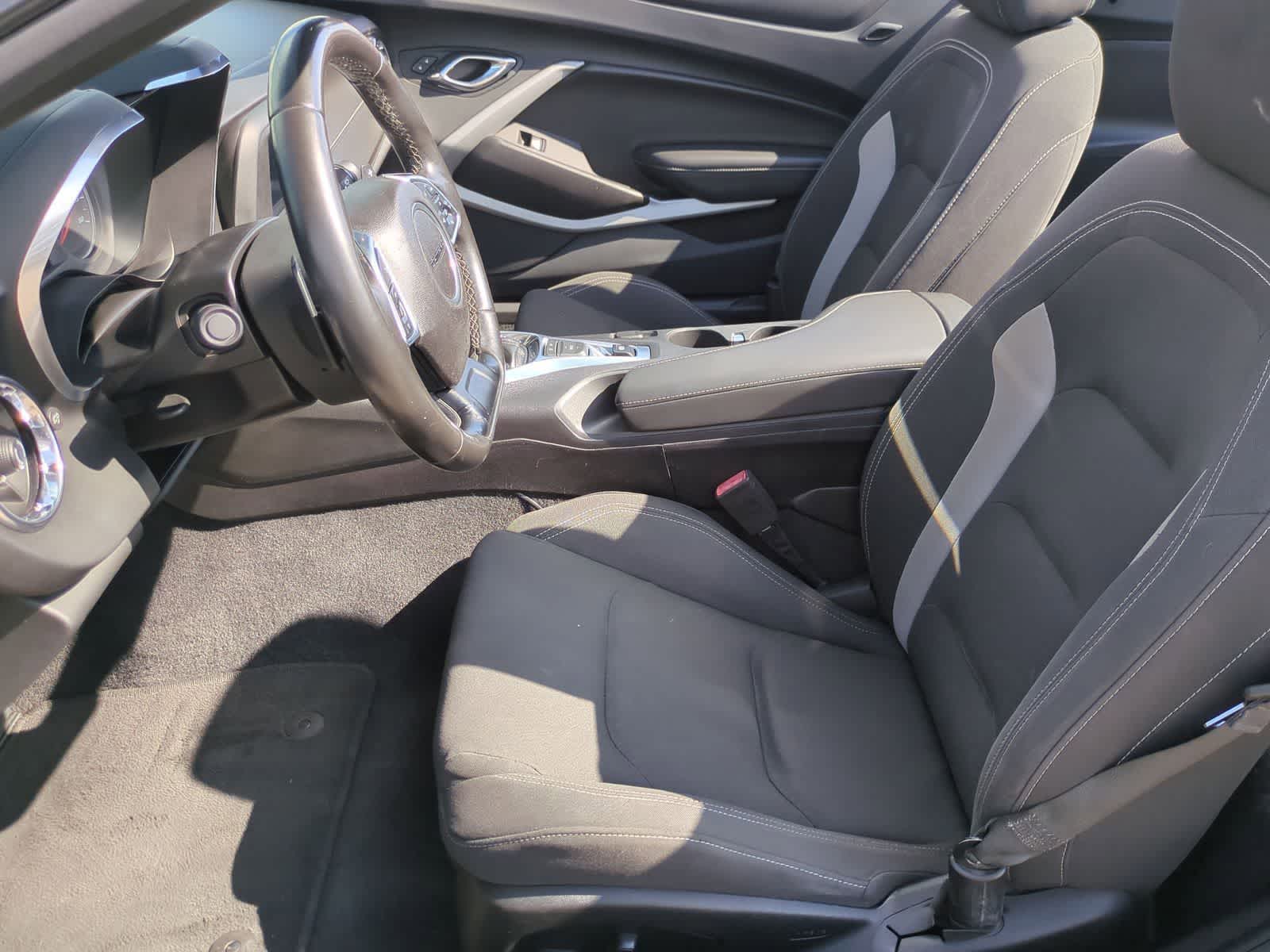 Thumbnail: 2020 Chevrolet Camaro - 17