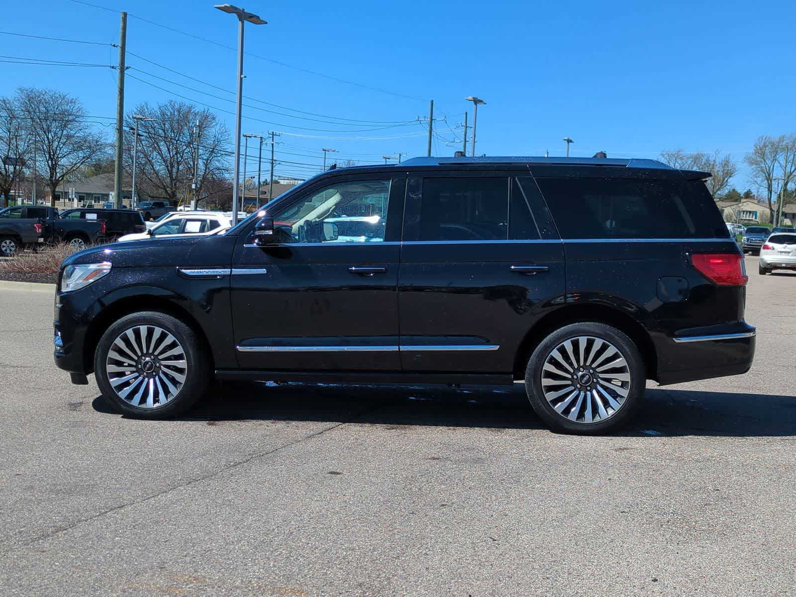 Thumbnail: 2021 Lincoln Navigator - 5