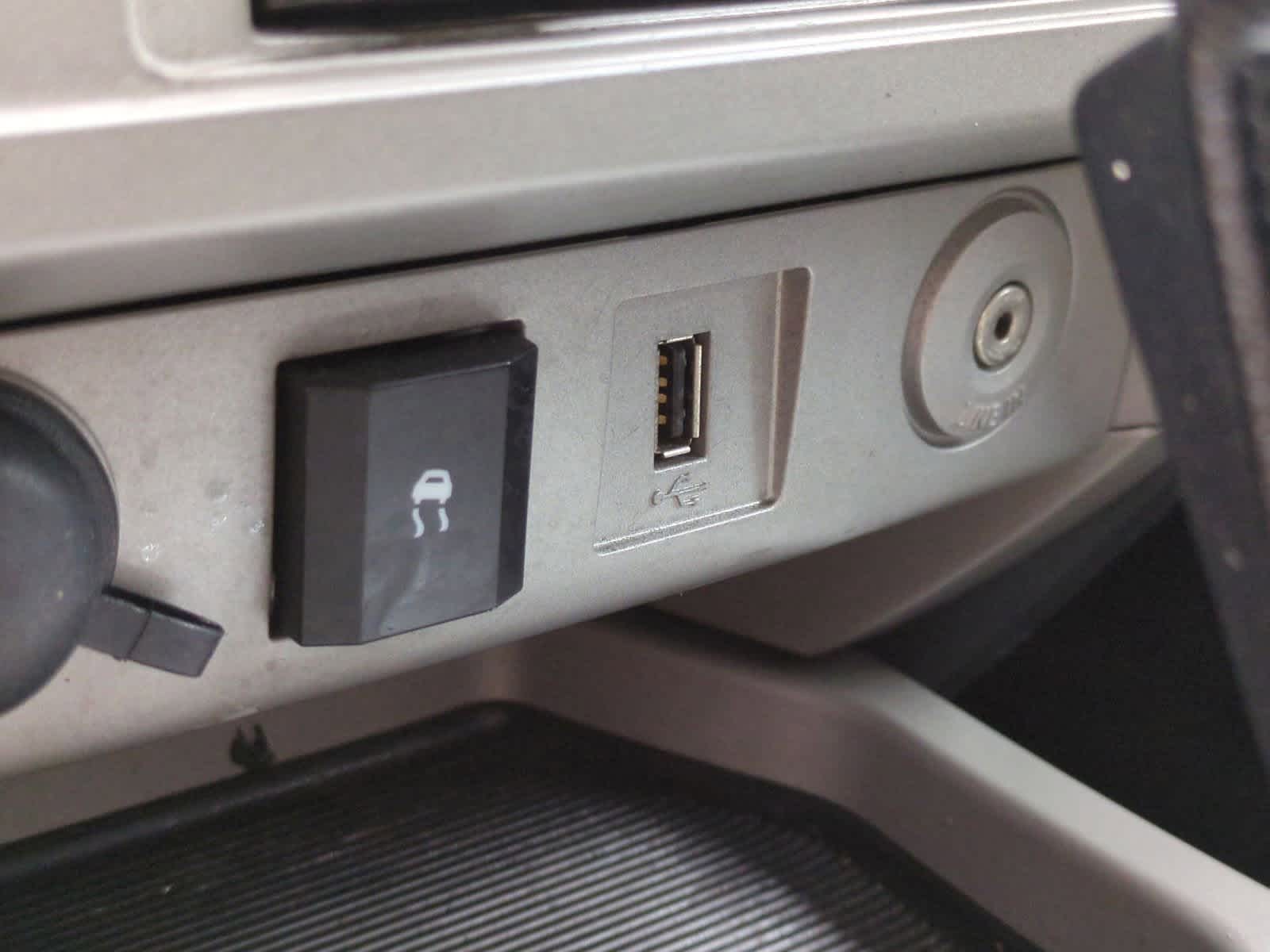 Thumbnail: 2010 Ford Escape - 30