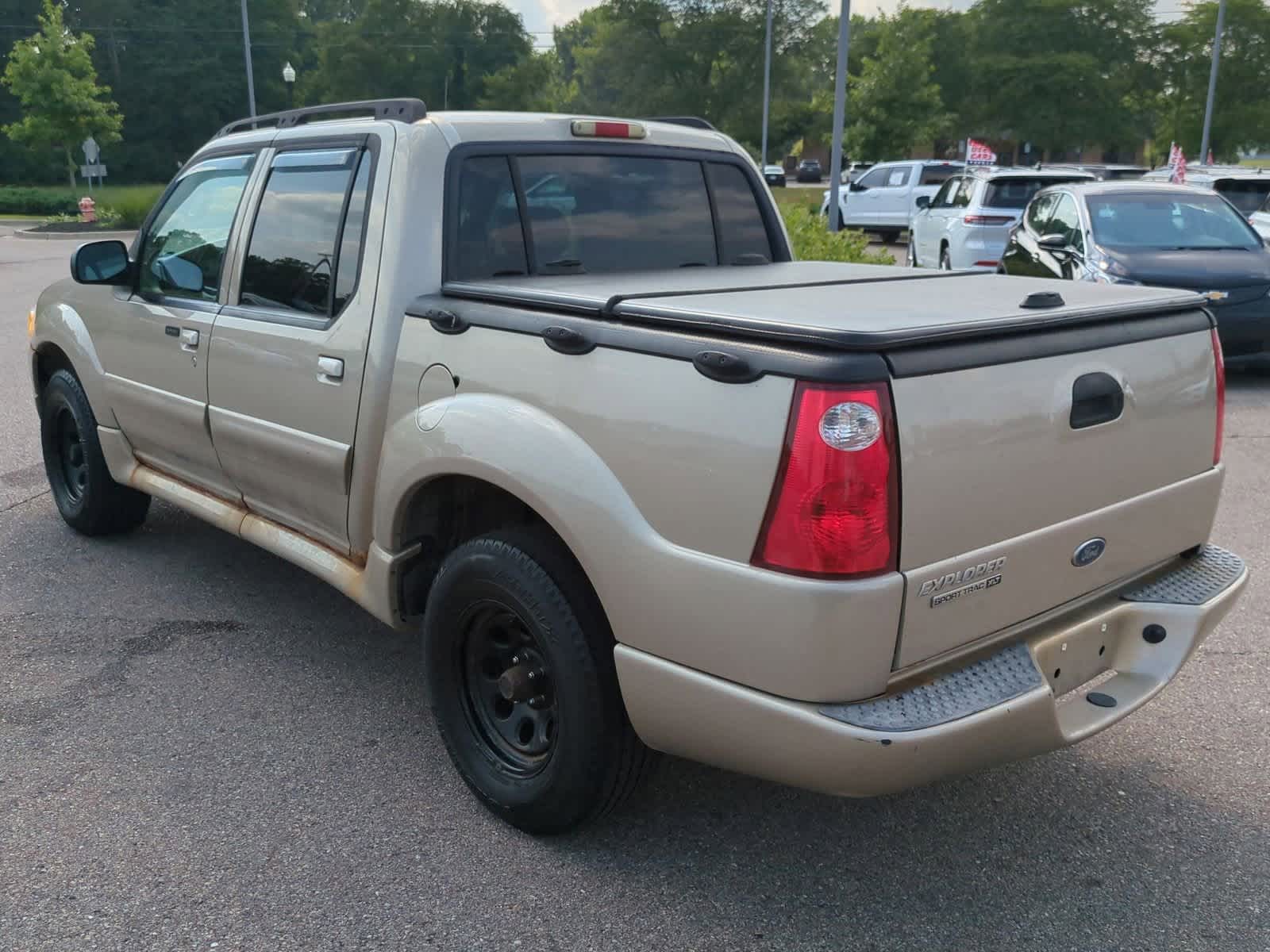 Thumbnail: 2004 Ford Explorer Sport Trac - 6