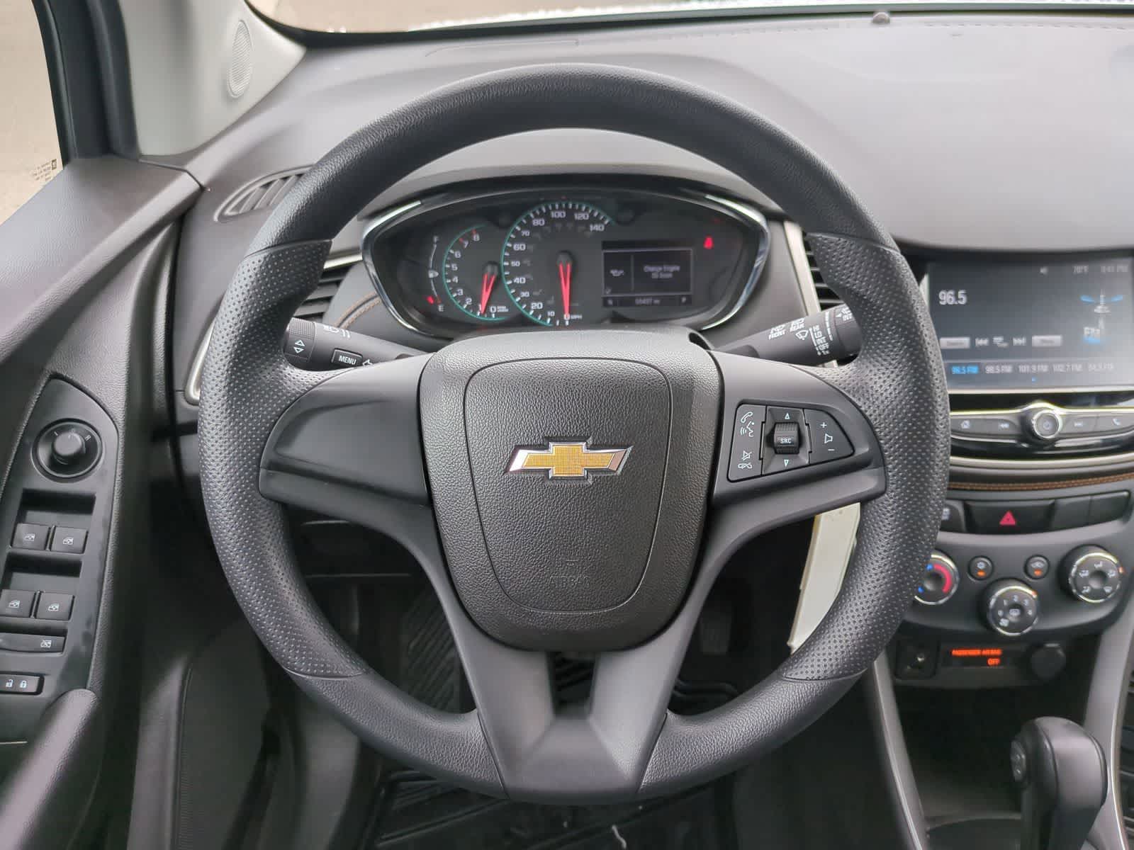 Thumbnail: 2017 Chevrolet Trax - 21