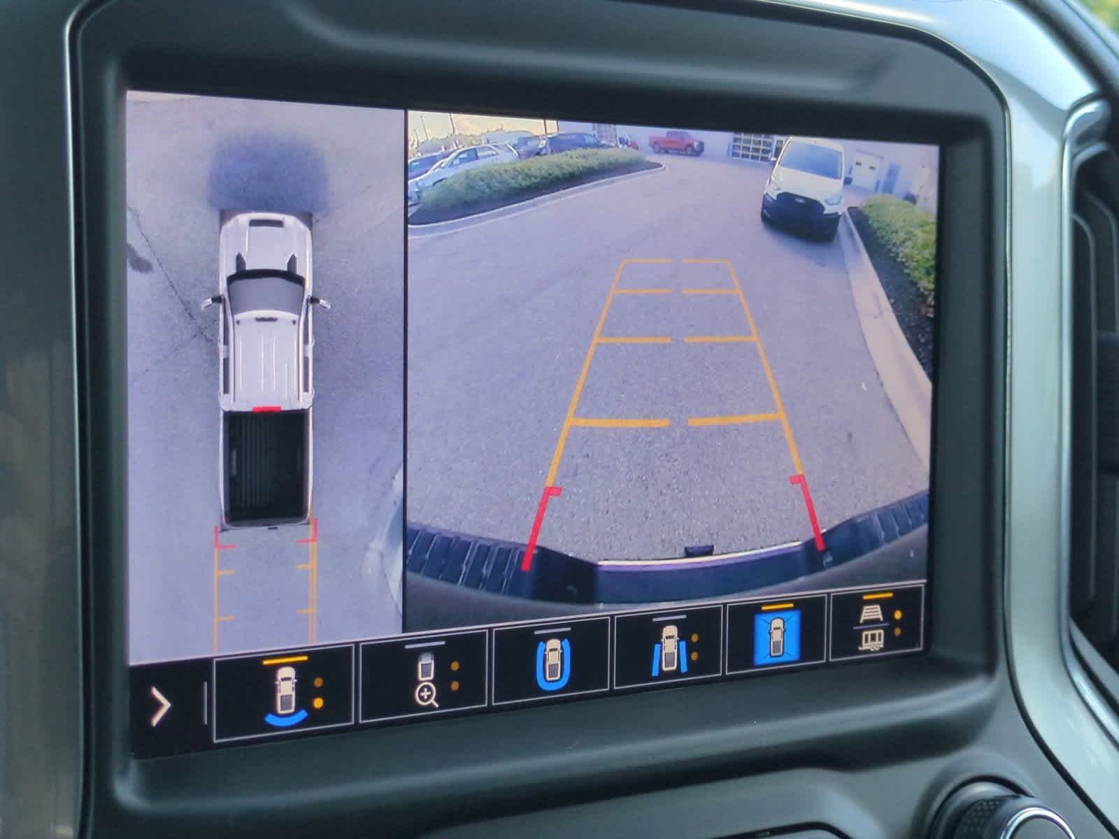 Thumbnail: 2020 Chevrolet Silverado 2500 - 30