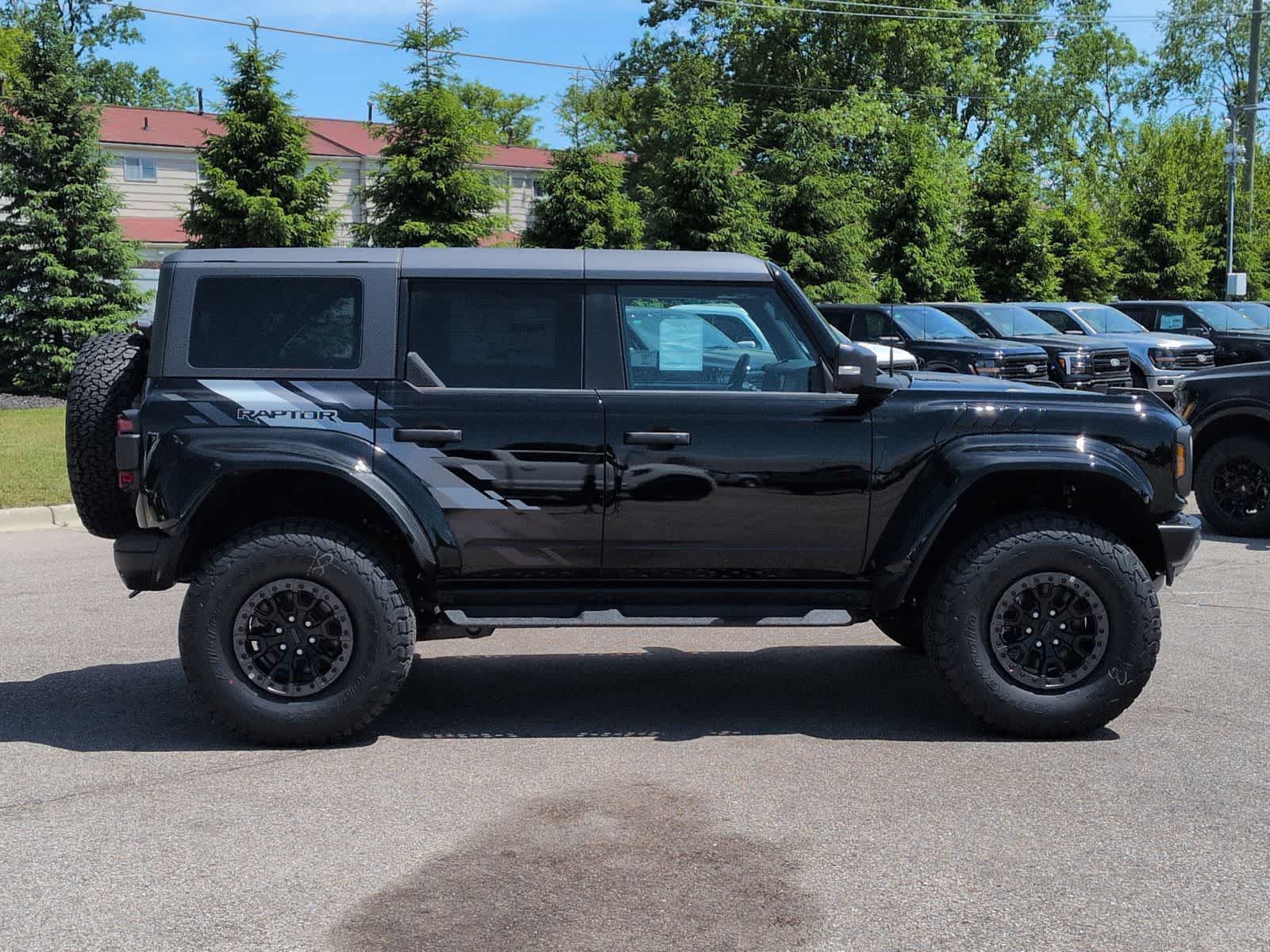 Thumbnail: 2025 Ford Bronco - 9