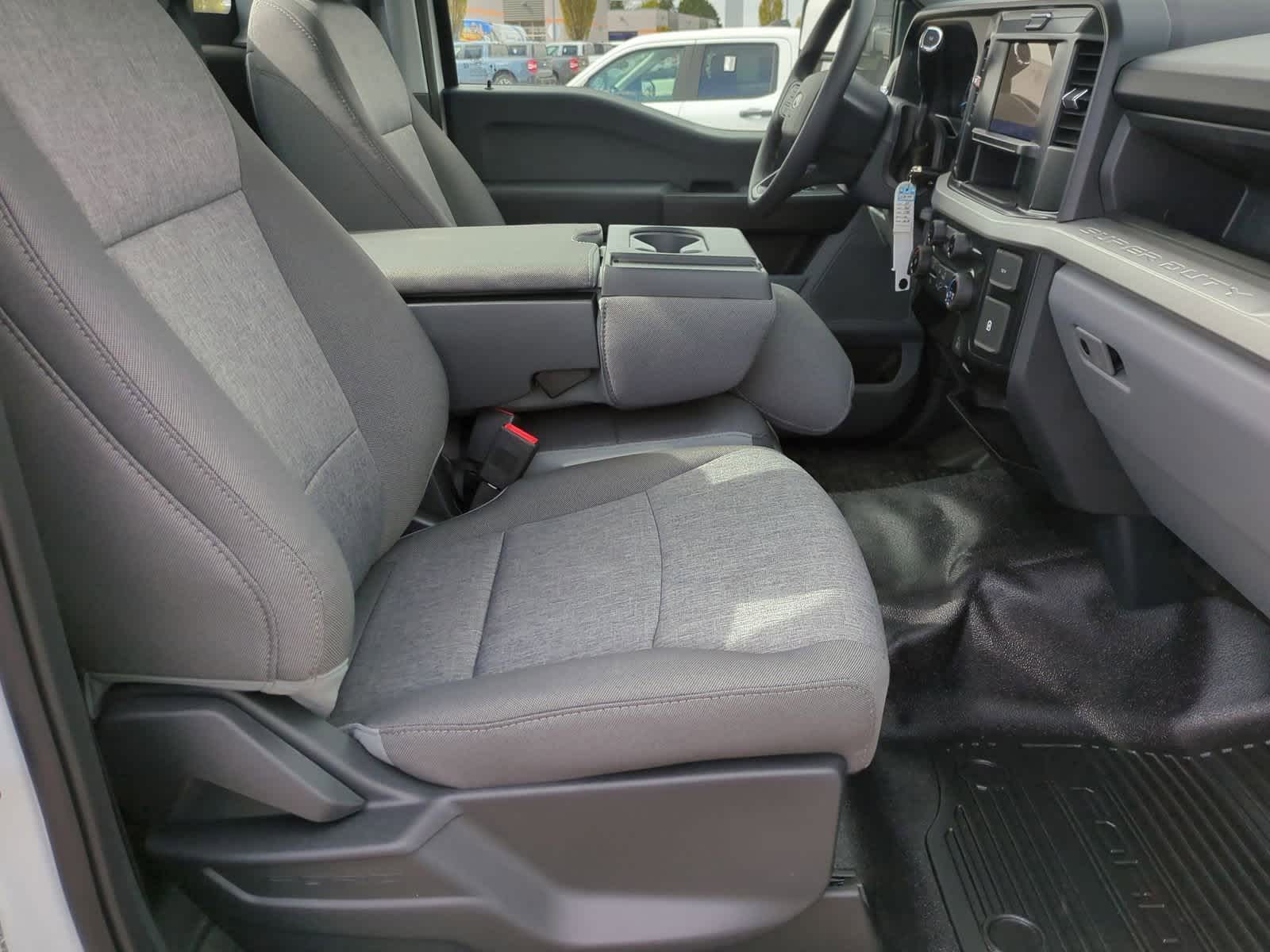 Thumbnail: 2025 Ford Econoline - 18