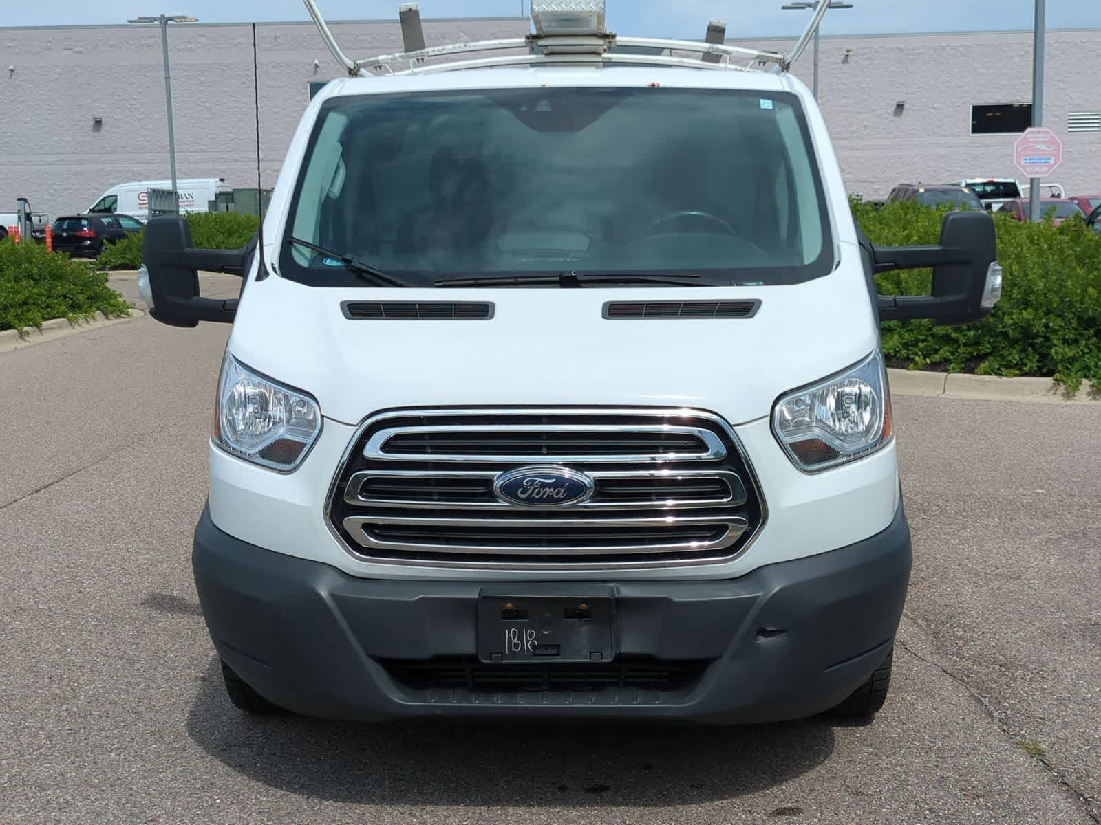 Thumbnail: 2018 Ford Transit Series - 3