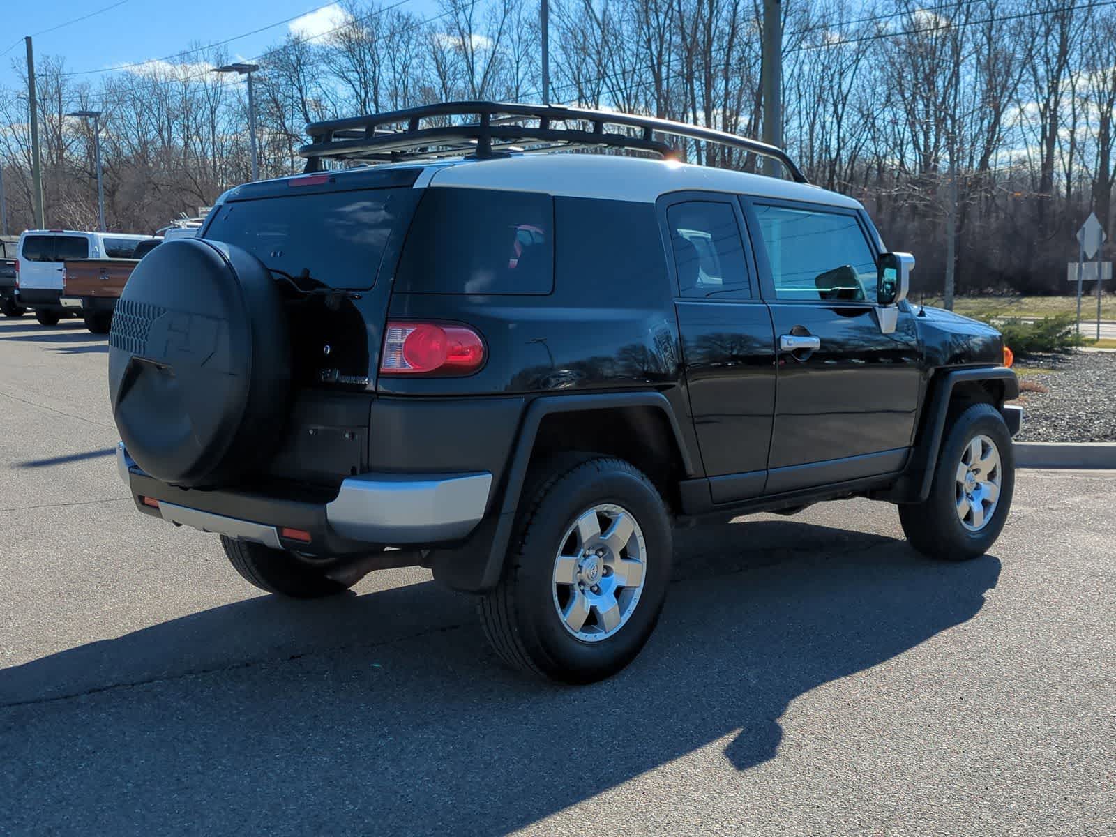 Thumbnail: 2010 Toyota FJ Cruiser - 8