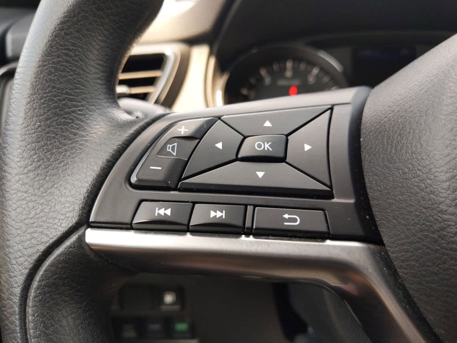 Thumbnail: 2019 Nissan Rogue - 24