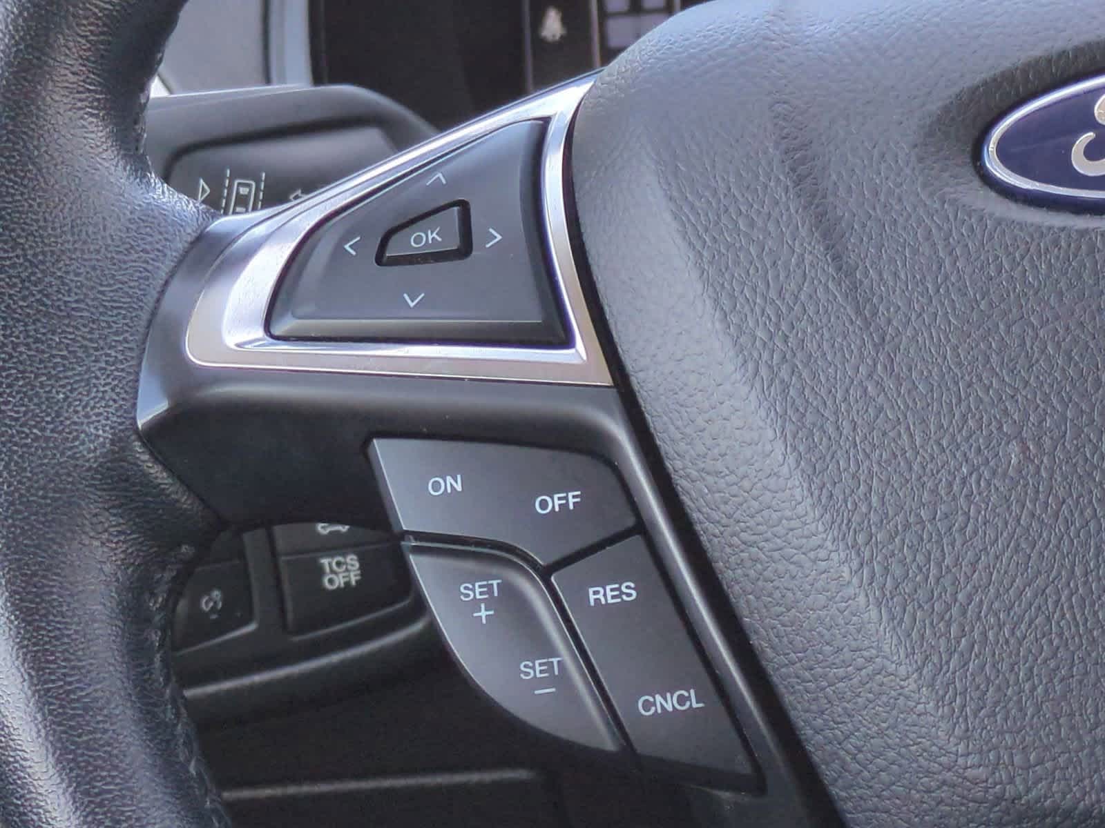 Thumbnail: 2022 Ford Edge - 23