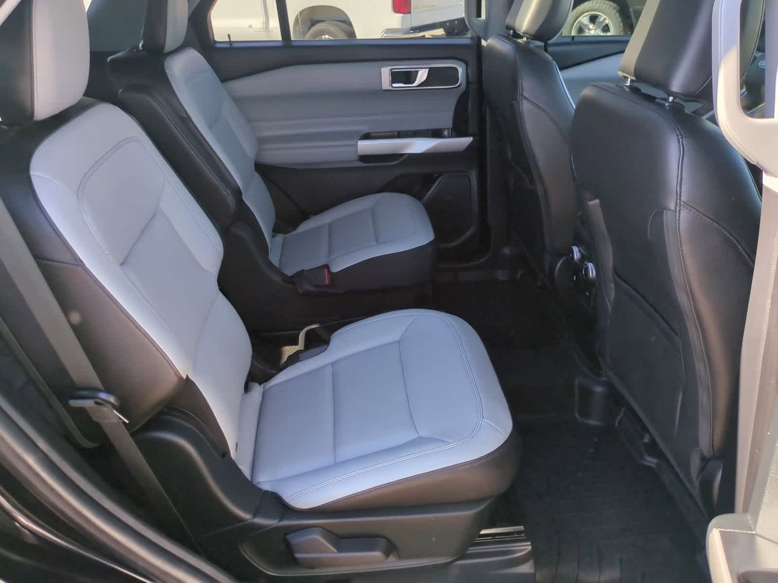 Thumbnail: 2021 Ford Explorer - 21