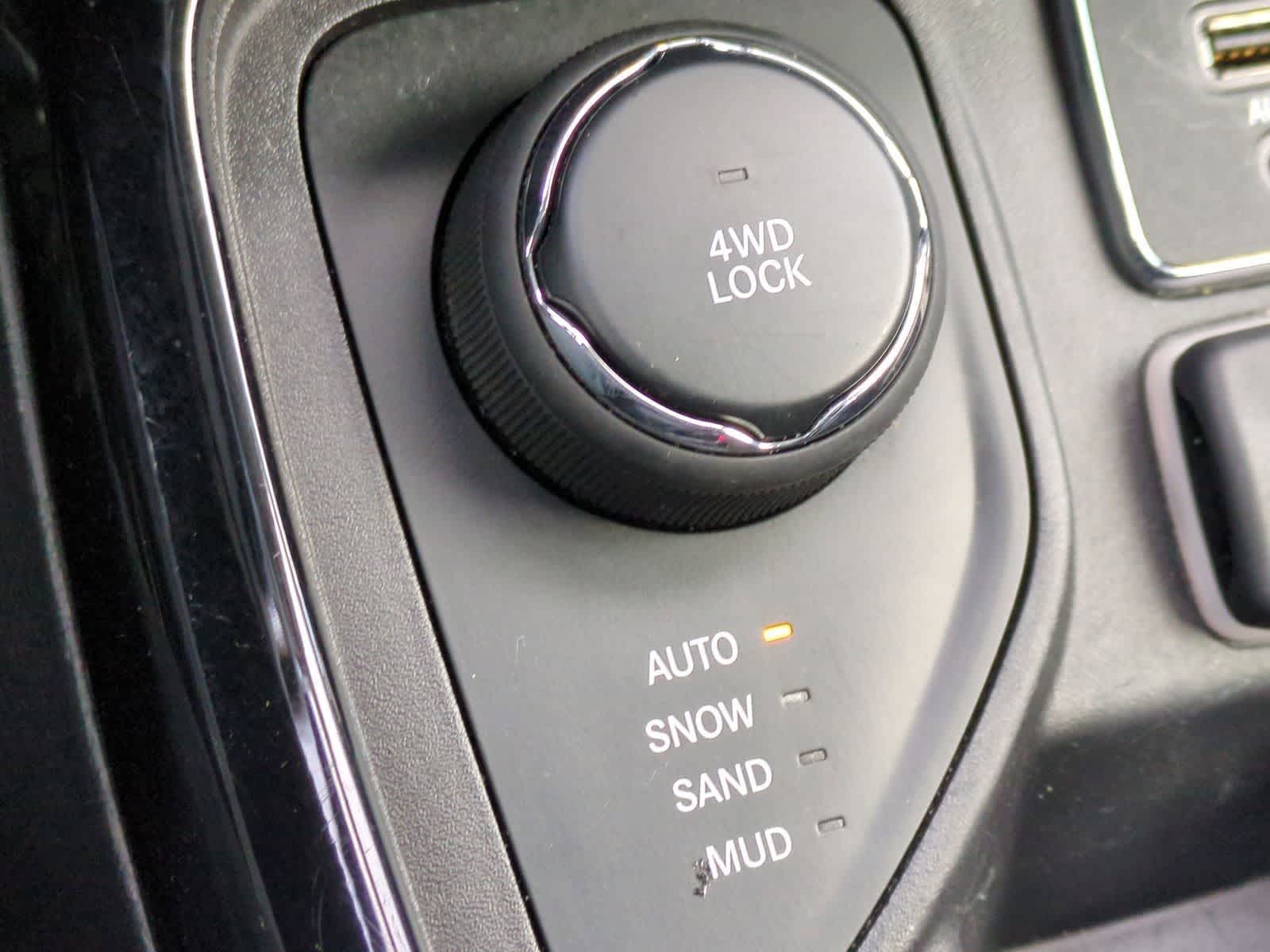 Thumbnail: 2021 Jeep Compass - 29