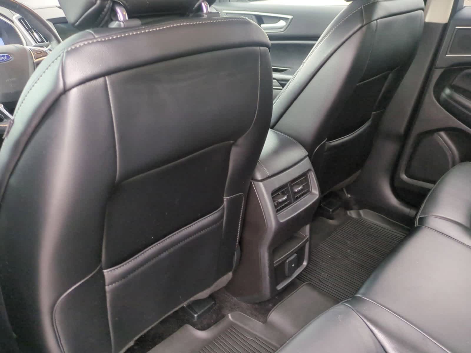 Thumbnail: 2017 Ford Edge - 18