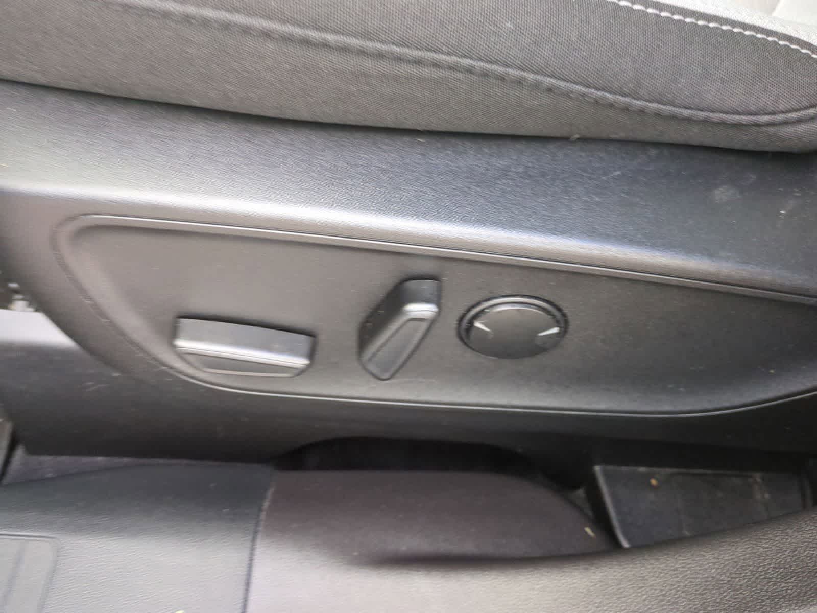 Thumbnail: 2023 Ford Escape - 17