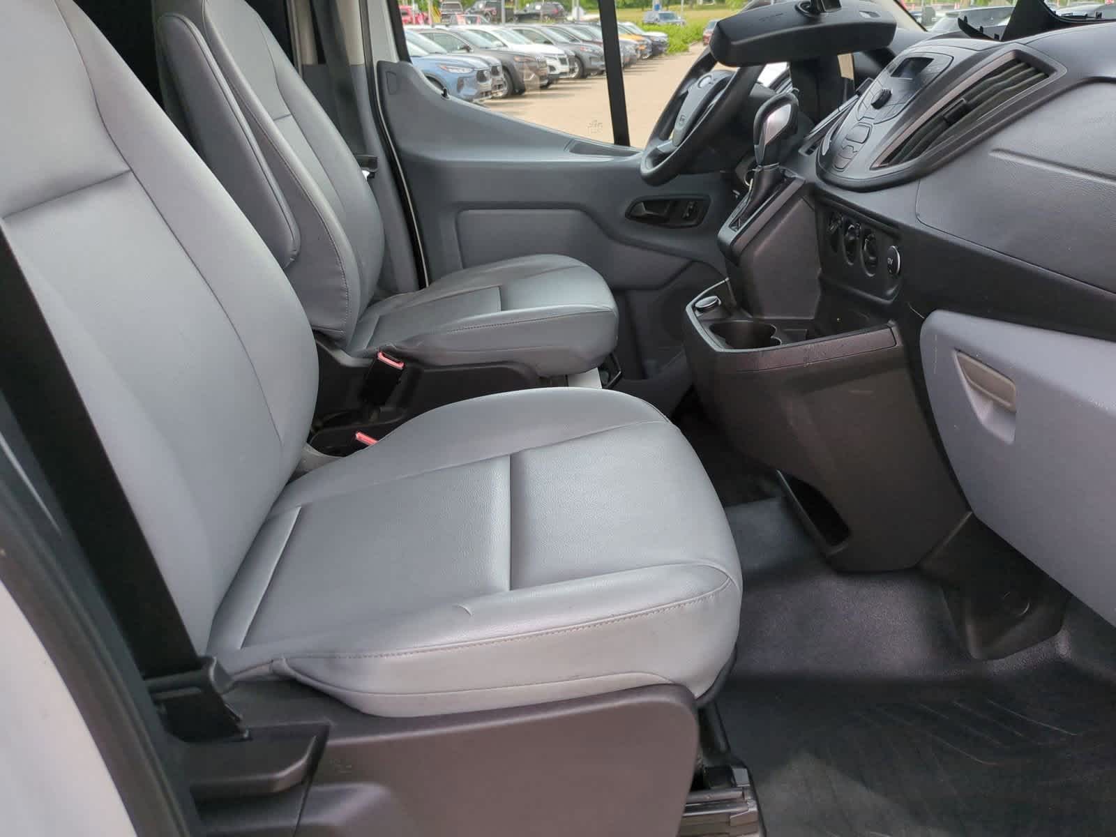 Thumbnail: 2017 Ford Transit Series - 18