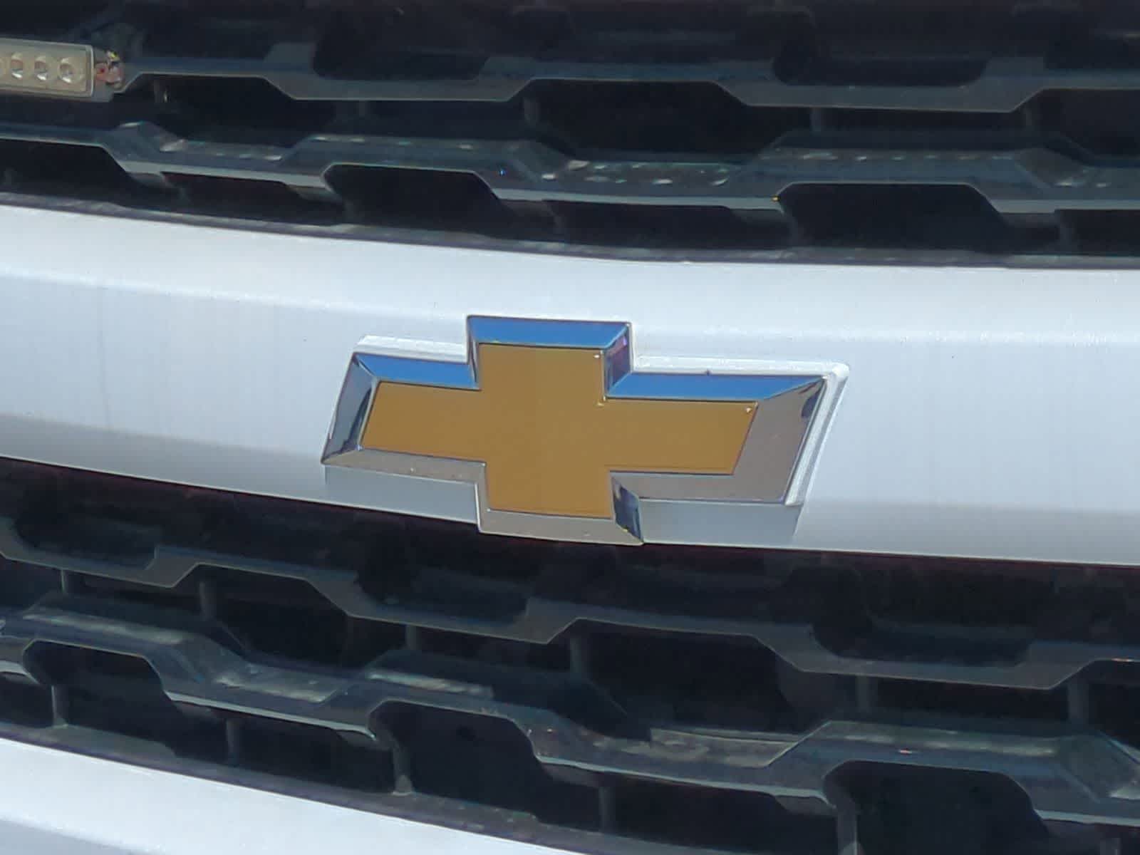 Thumbnail: 2018 Chevrolet Silverado 1500 - 12