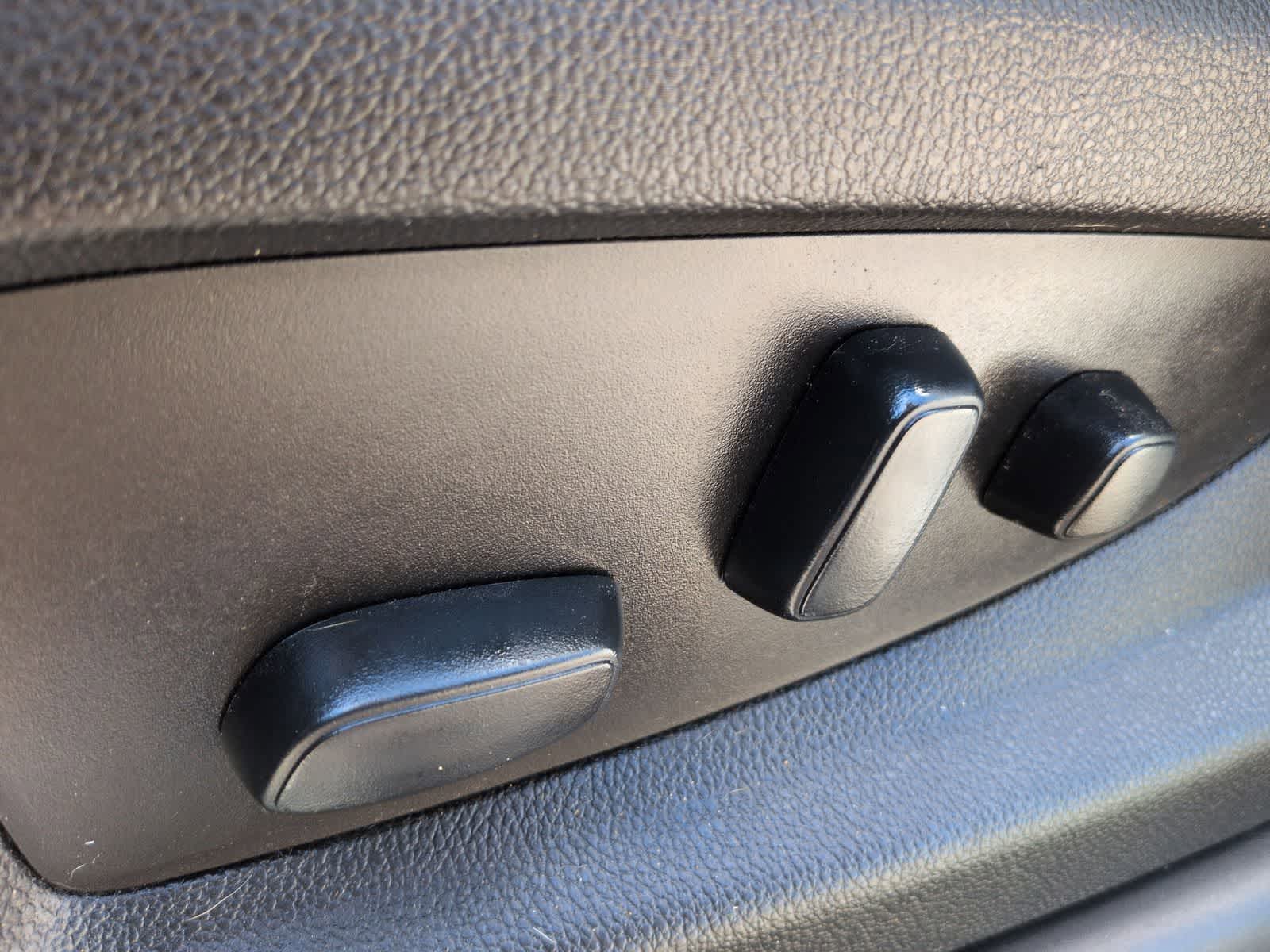 Thumbnail: 2018 Chevrolet Silverado 1500 - 17