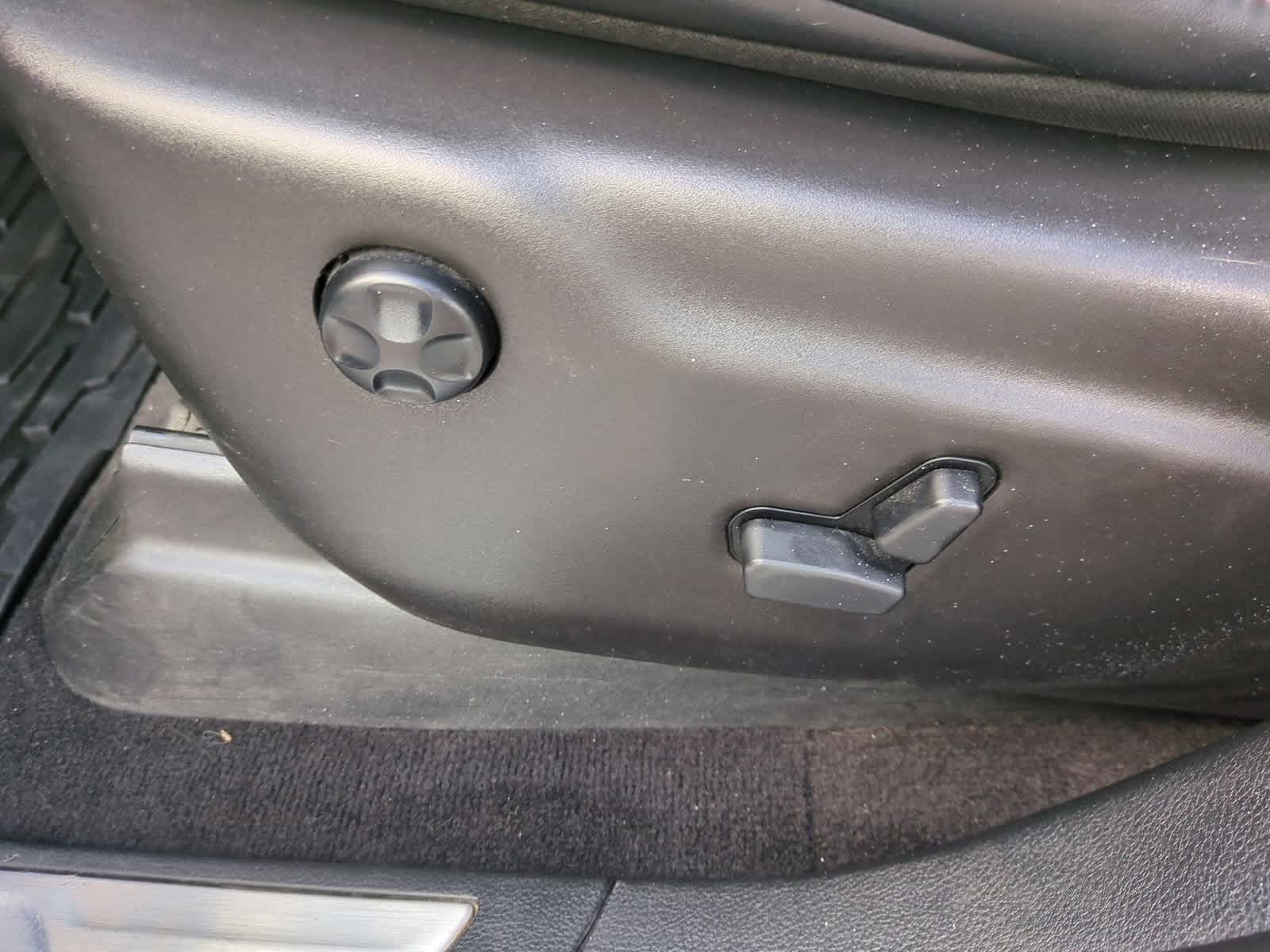 Thumbnail: 2017 Jeep Grand Cherokee - 17