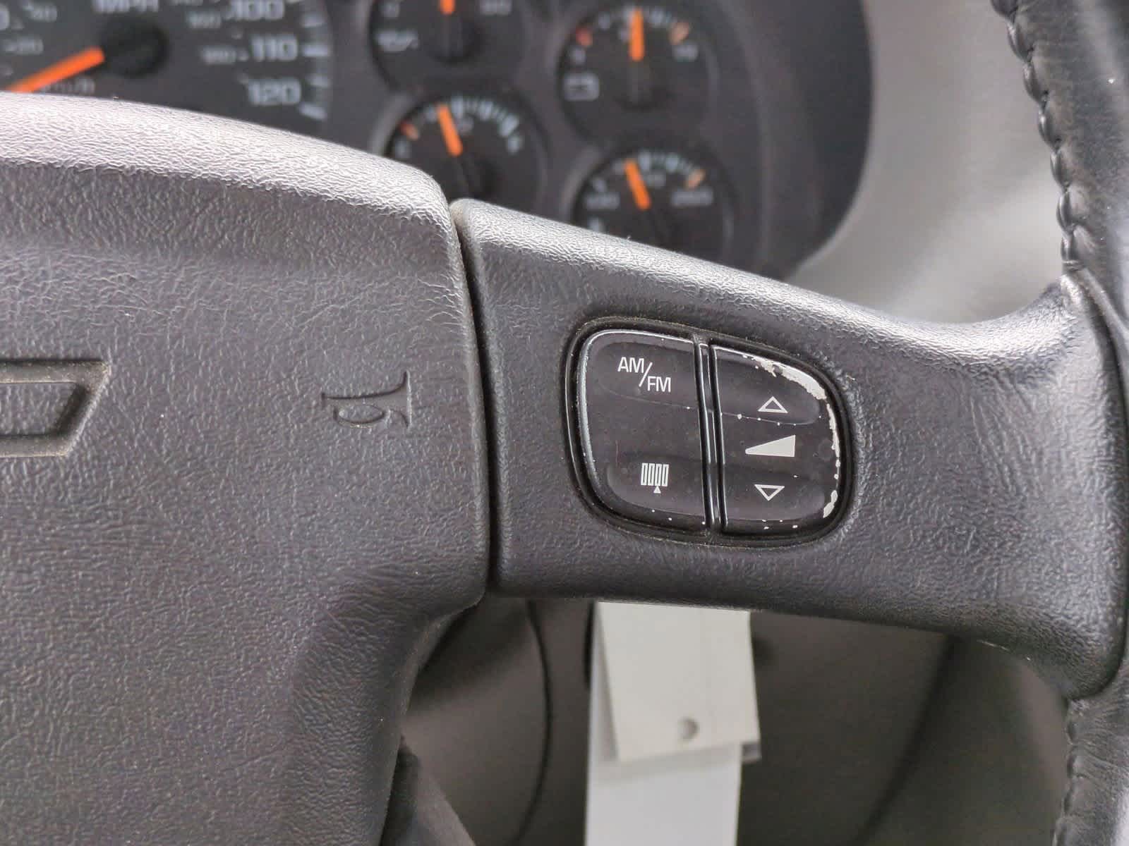 Thumbnail: 2002 Chevrolet TrailBlazer - 26