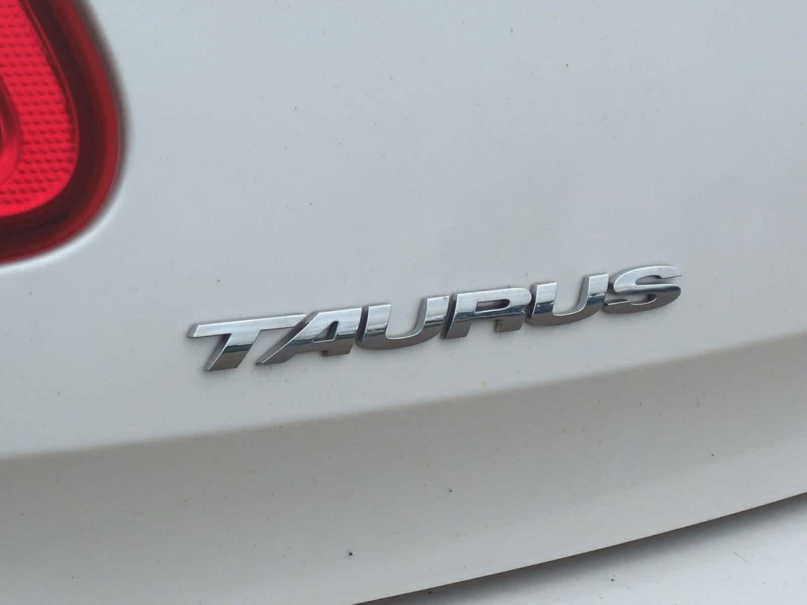 Thumbnail: 2012 Ford Taurus - 13