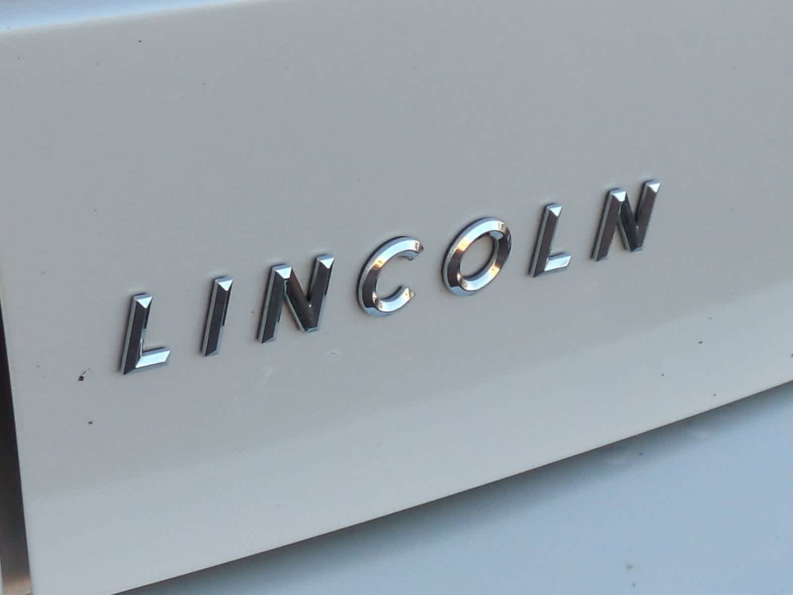 Thumbnail: 2012 Lincoln MKZ - 13