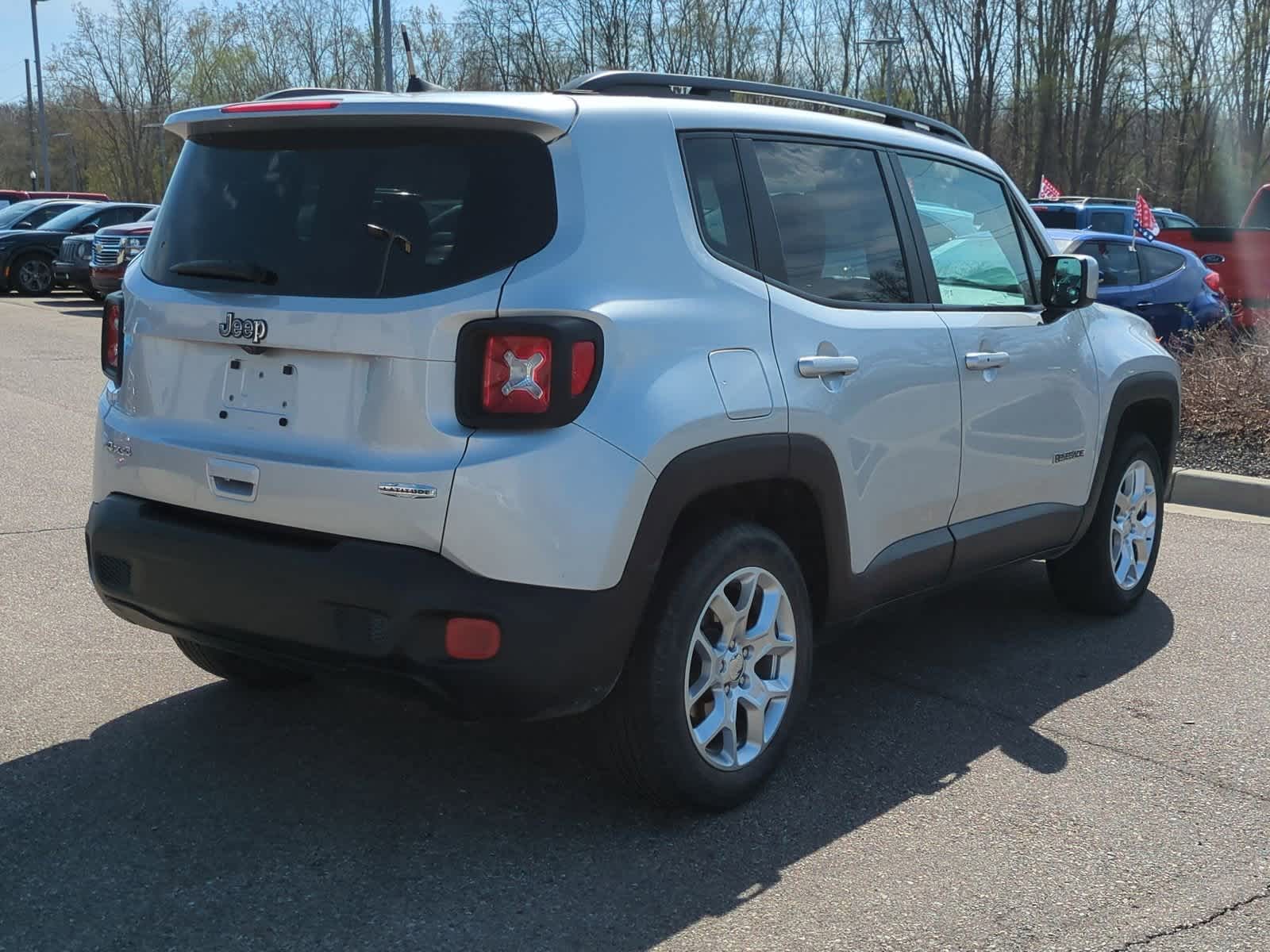 Thumbnail: 2018 Jeep Renegade - 8