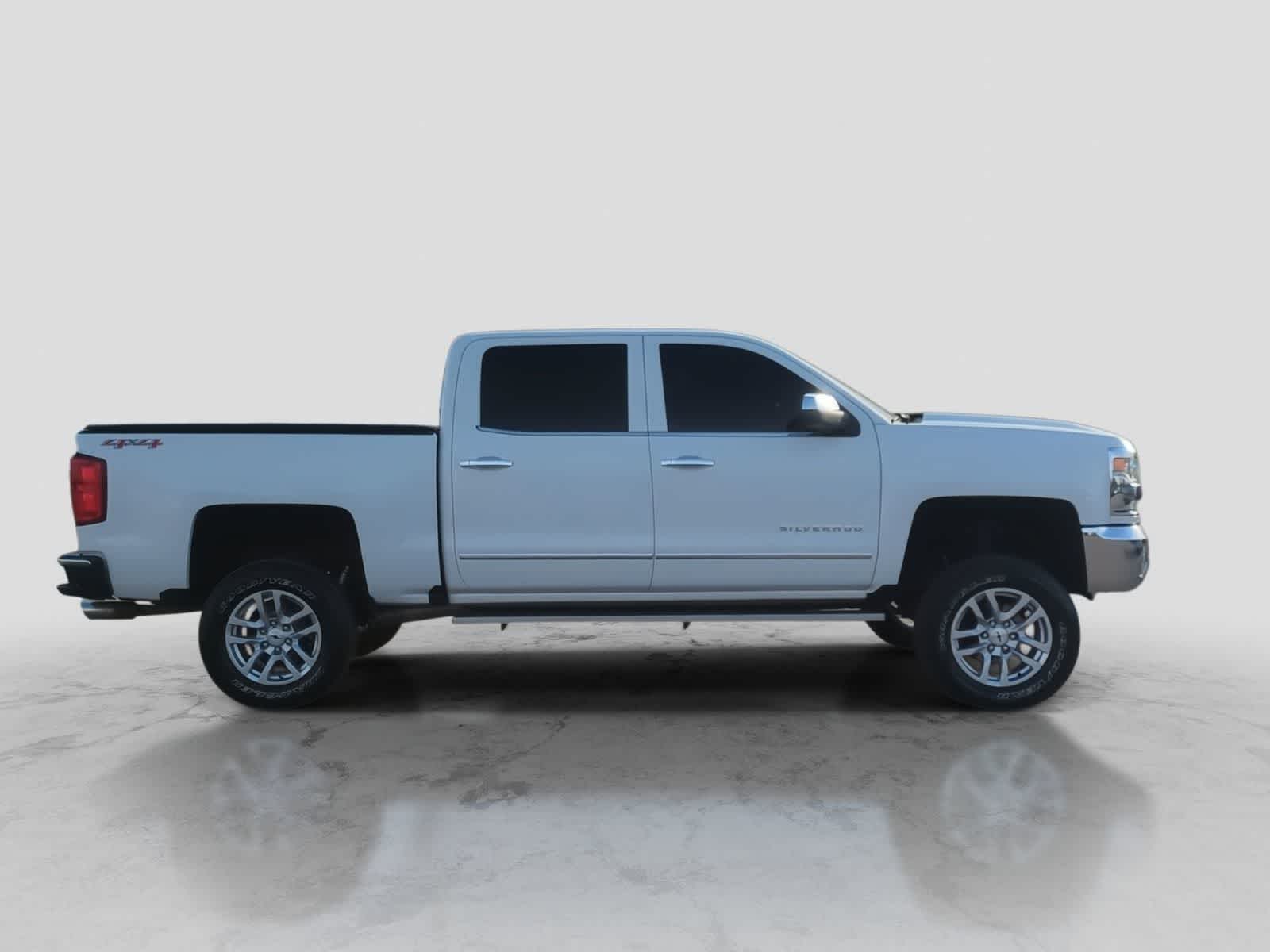 Thumbnail: 2017 Chevrolet Silverado 1500 - 6