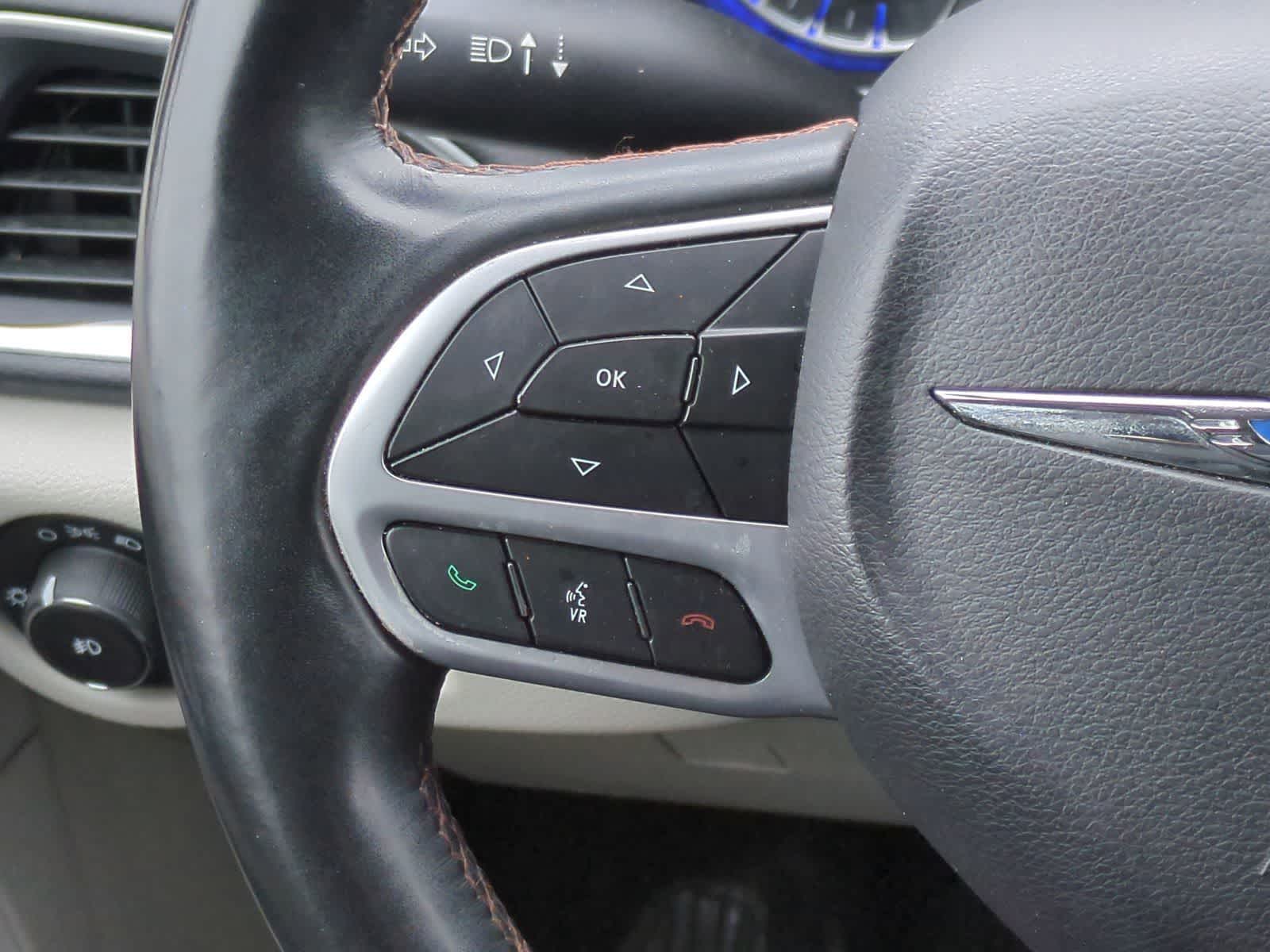 Thumbnail: 2018 Chrysler Pacifica - 19