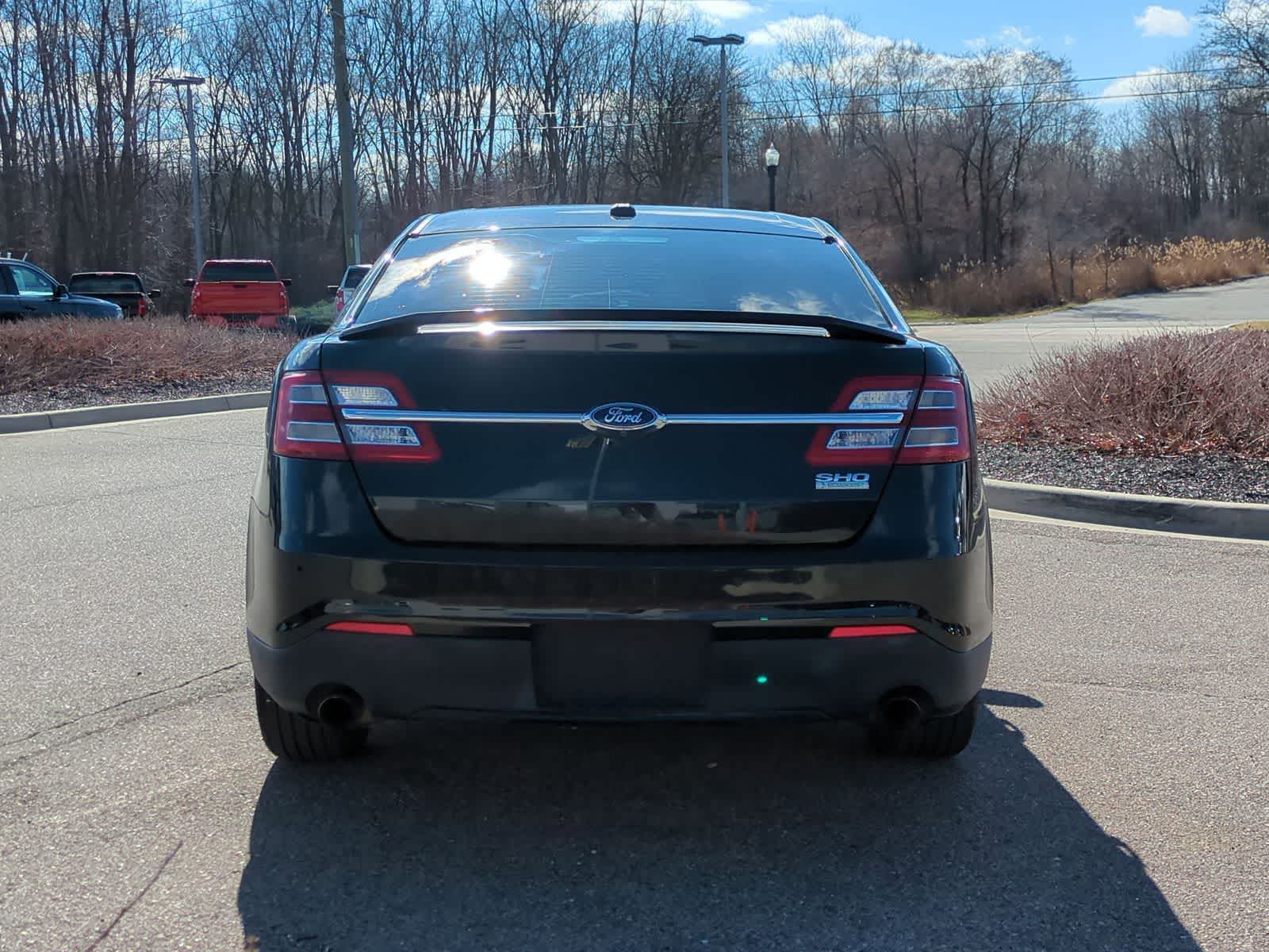 Thumbnail: 2015 Ford Taurus - 7