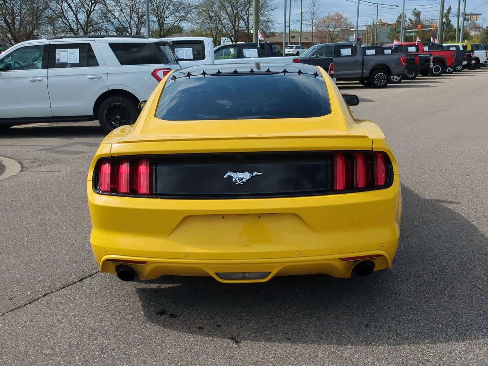 2015 Ford Mustang  7