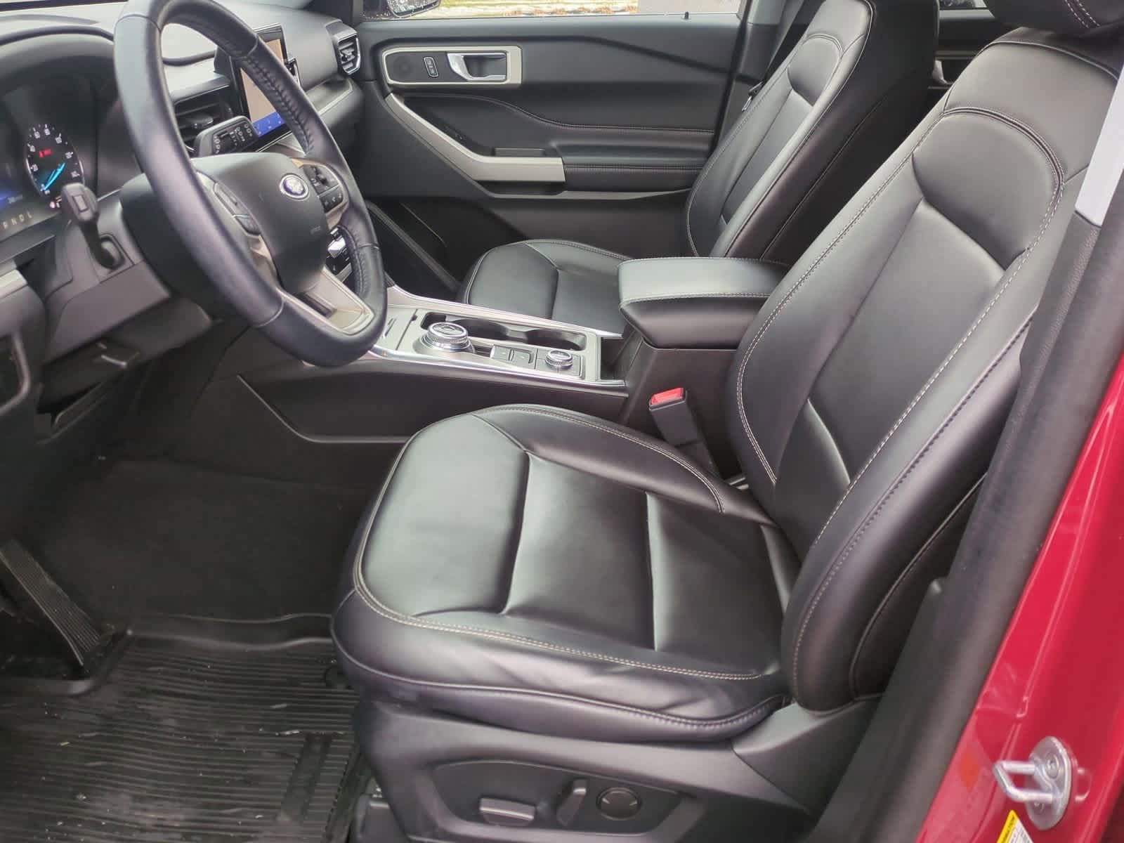 Thumbnail: 2022 Ford Explorer - 16